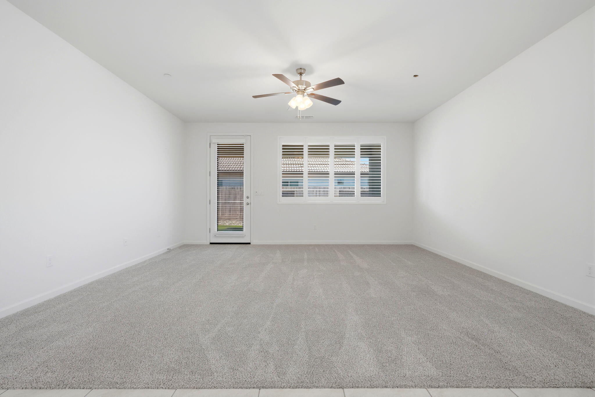 1703 W Porter Ave, Visalia, CA 93291