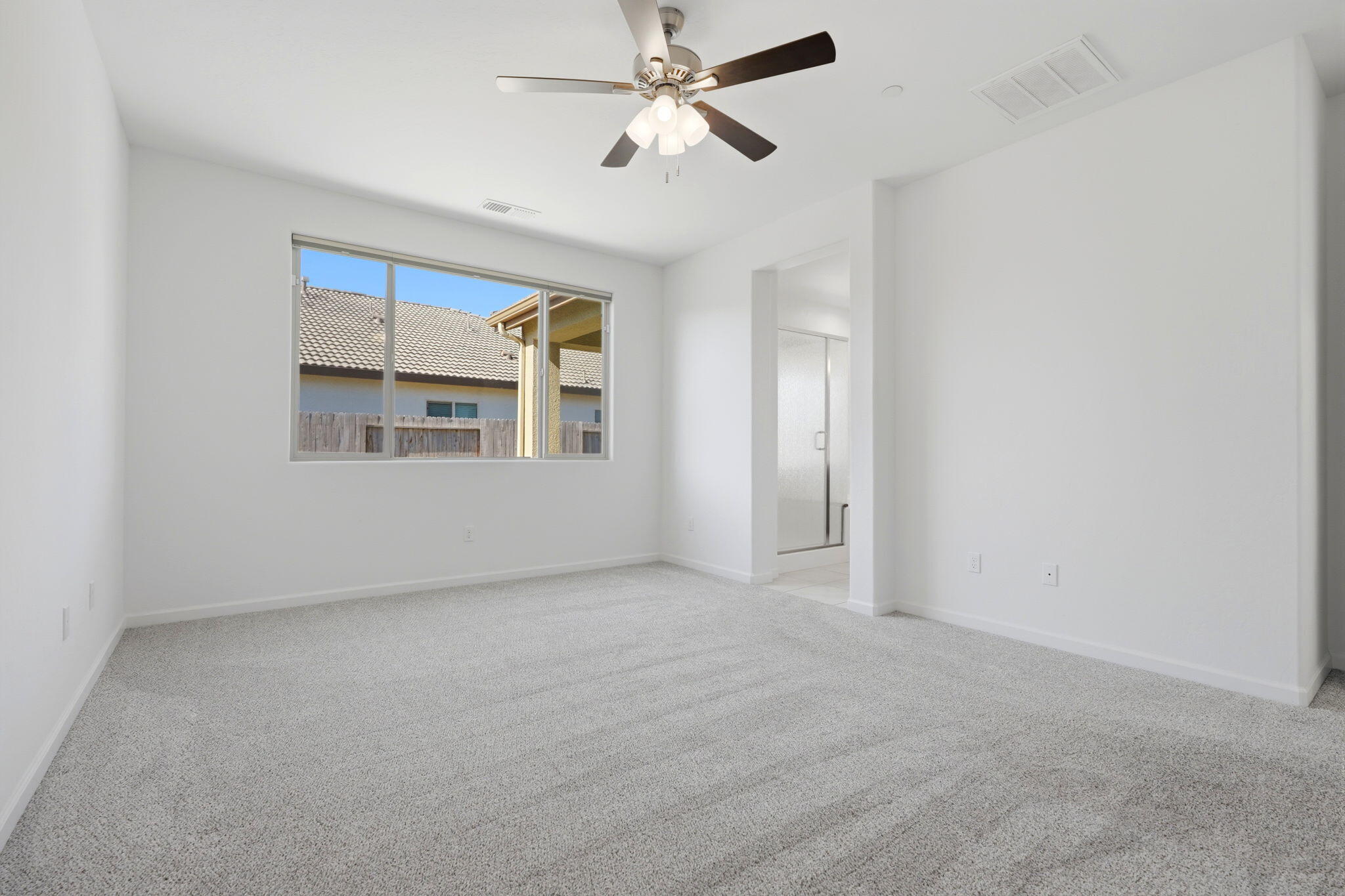 1703 W Porter Ave, Visalia, CA 93291