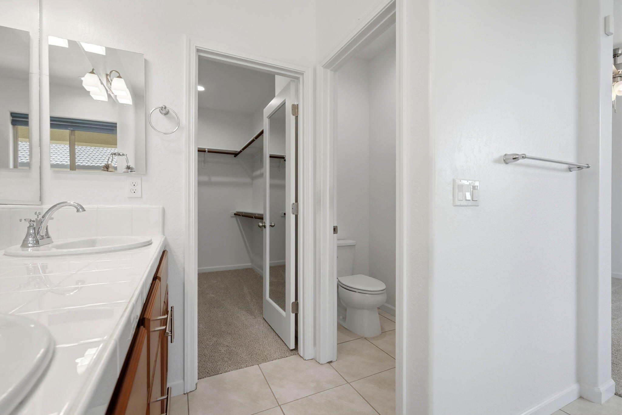 1703 W Porter Ave, Visalia, CA 93291