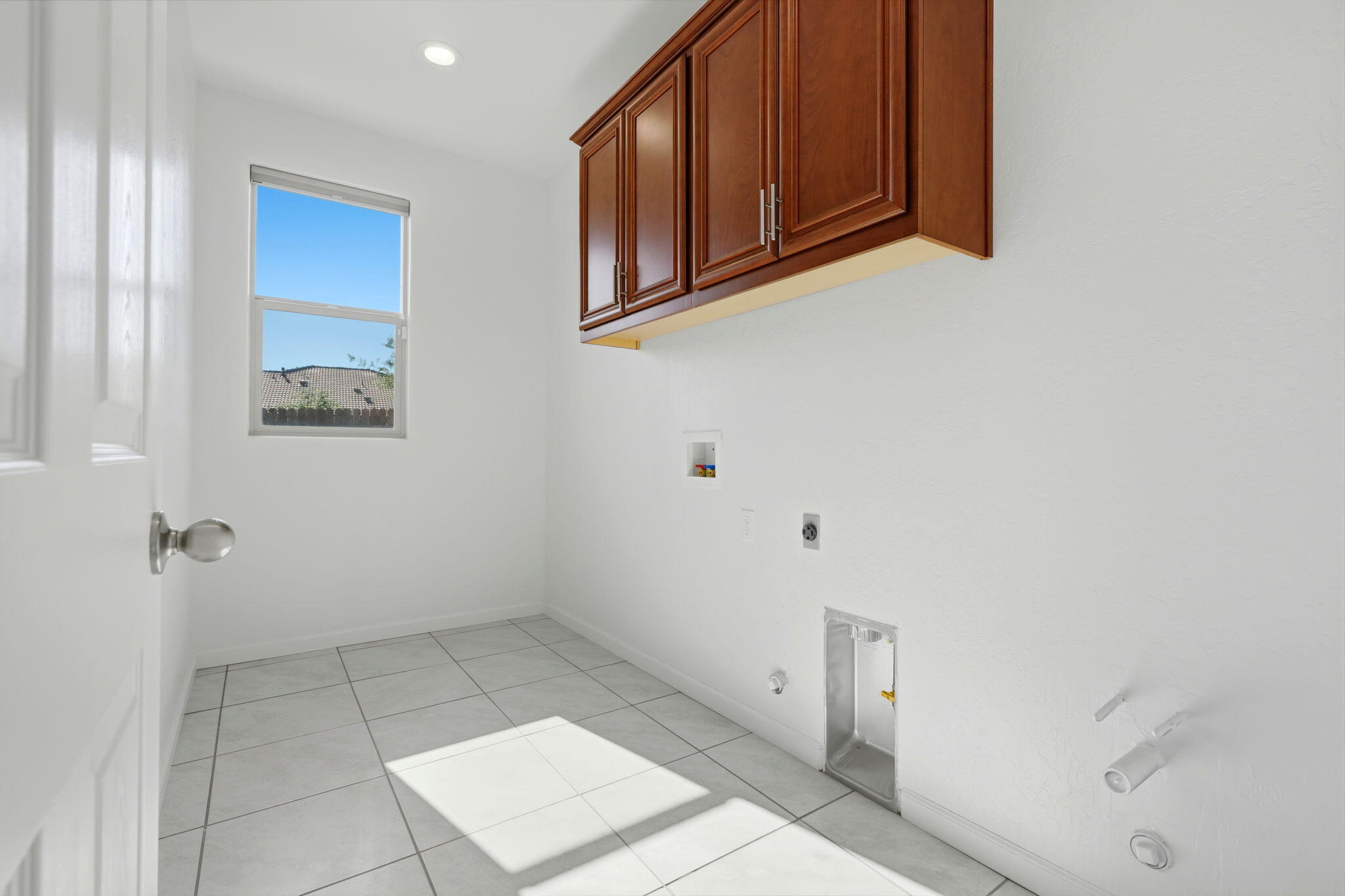 1703 W Porter Ave, Visalia, CA 93291