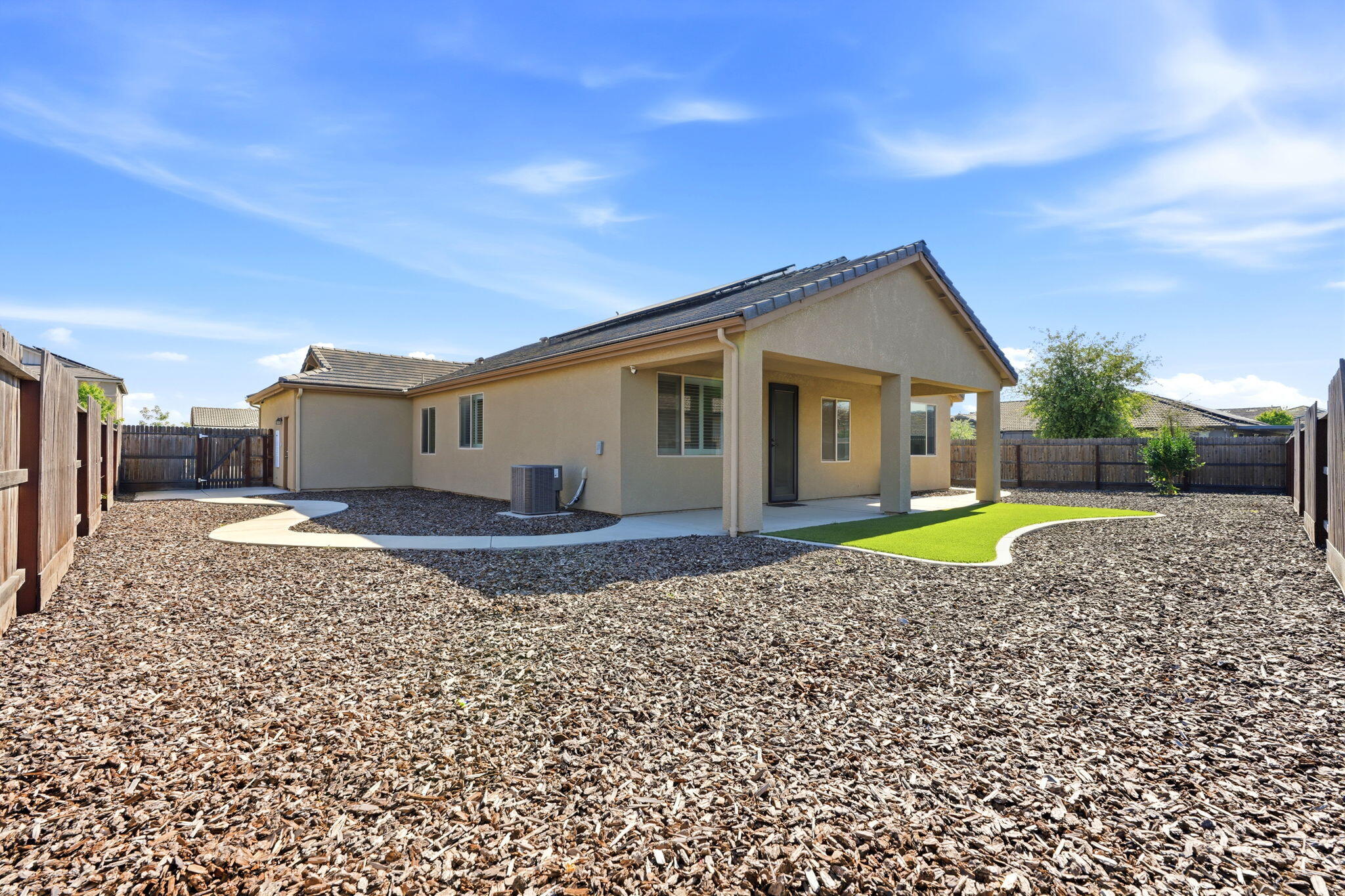 1703 W Porter Ave, Visalia, CA 93291