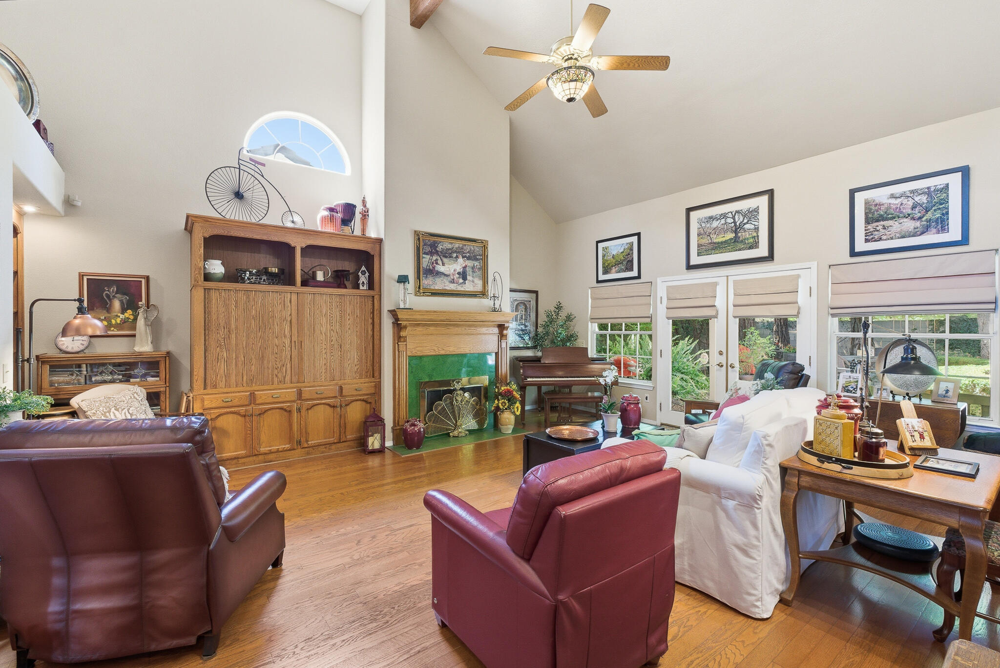 2320 SW Cottonwood Cir, Visalia, CA 93277