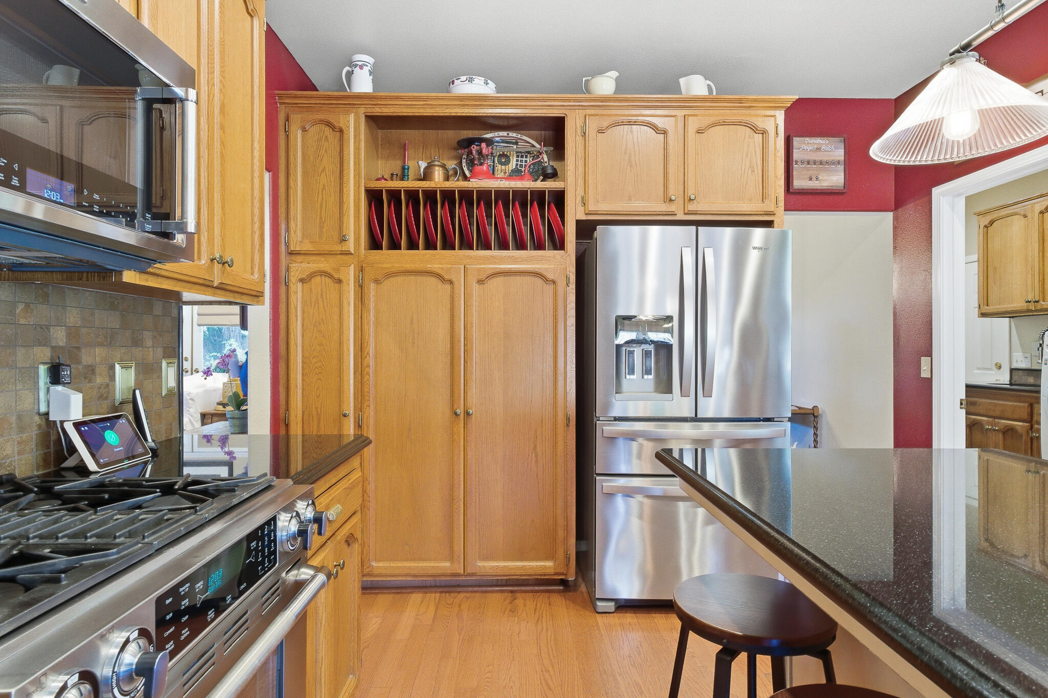 2320 SW Cottonwood Cir, Visalia, CA 93277