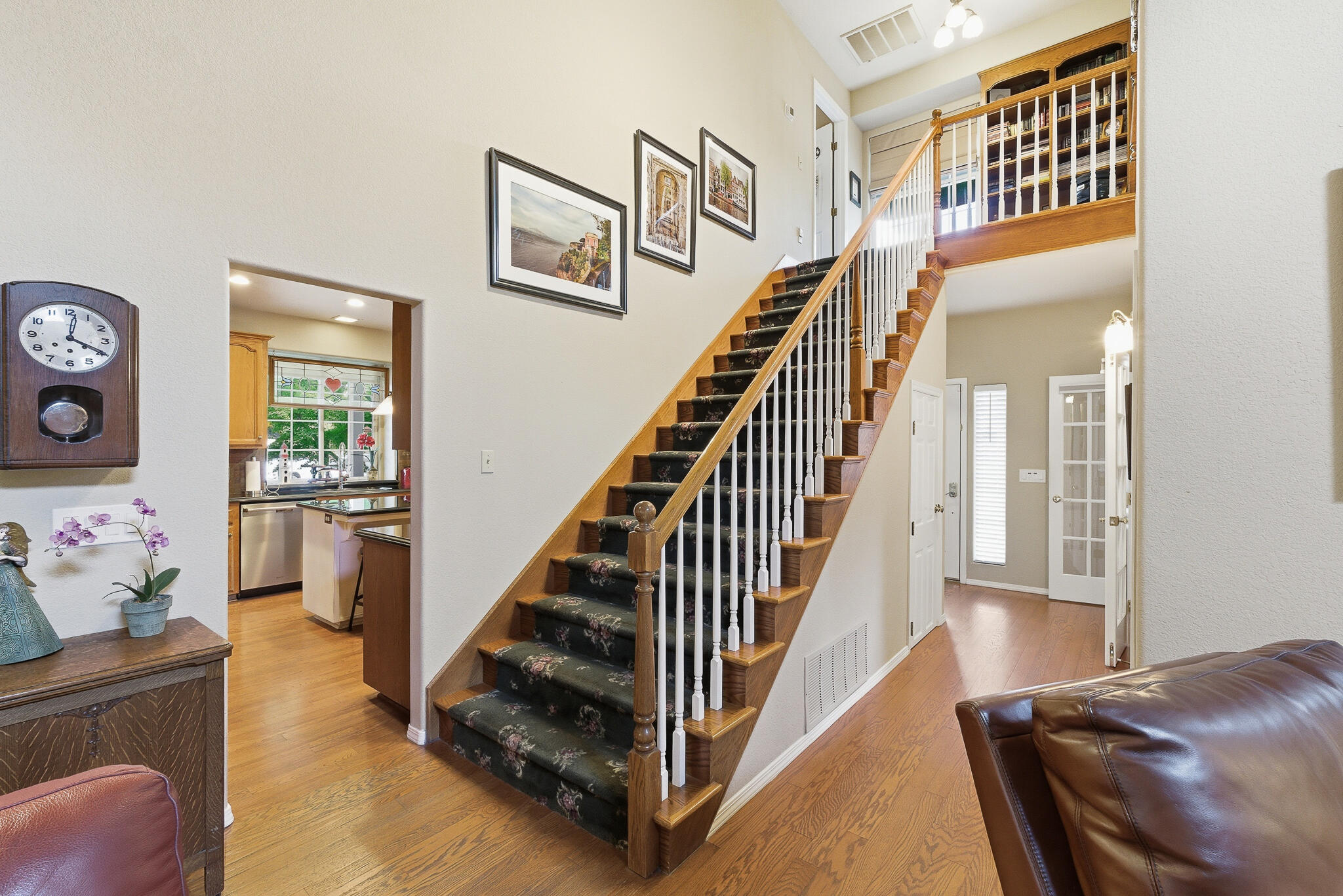 2320 SW Cottonwood Cir, Visalia, CA 93277