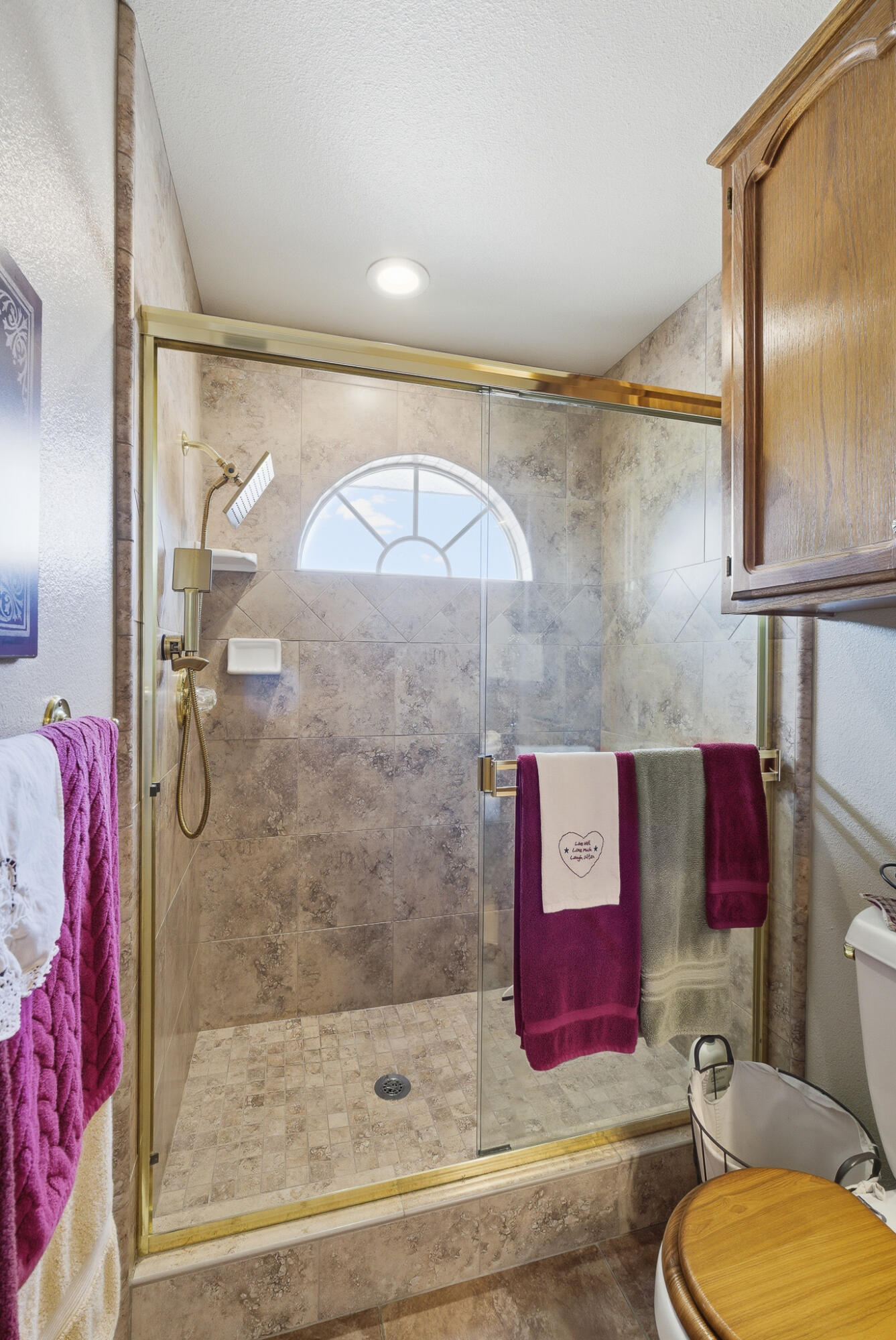 2320 SW Cottonwood Cir, Visalia, CA 93277