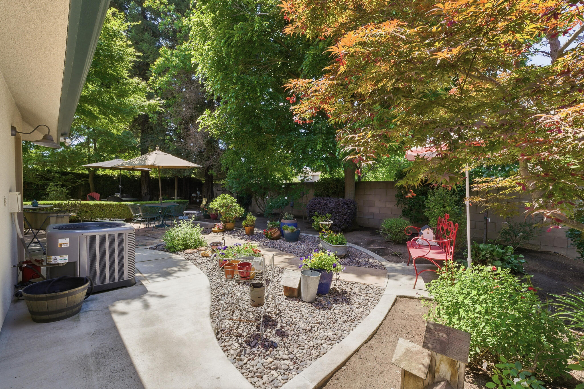 2320 SW Cottonwood Cir, Visalia, CA 93277