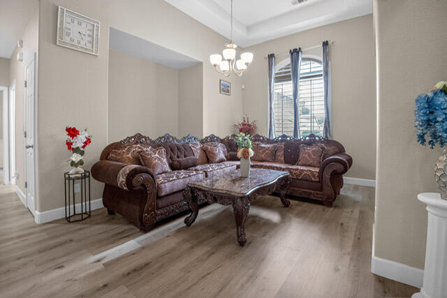 1983 Malvasia Ct, Tulare, CA 93274