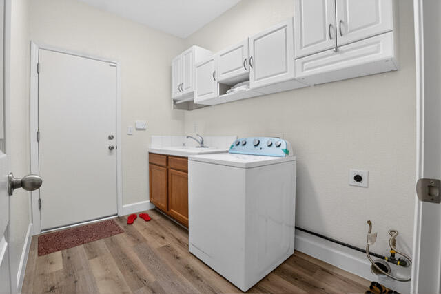 1983 Malvasia Ct, Tulare, CA 93274