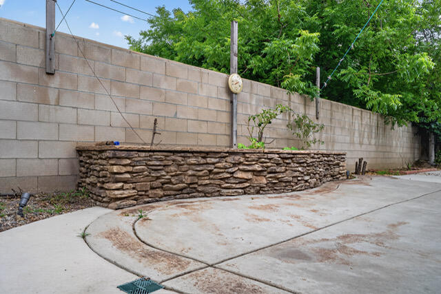 1983 Malvasia Ct, Tulare, CA 93274