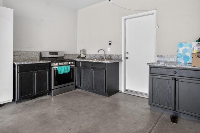 1983 Malvasia Ct, Tulare, CA 93274