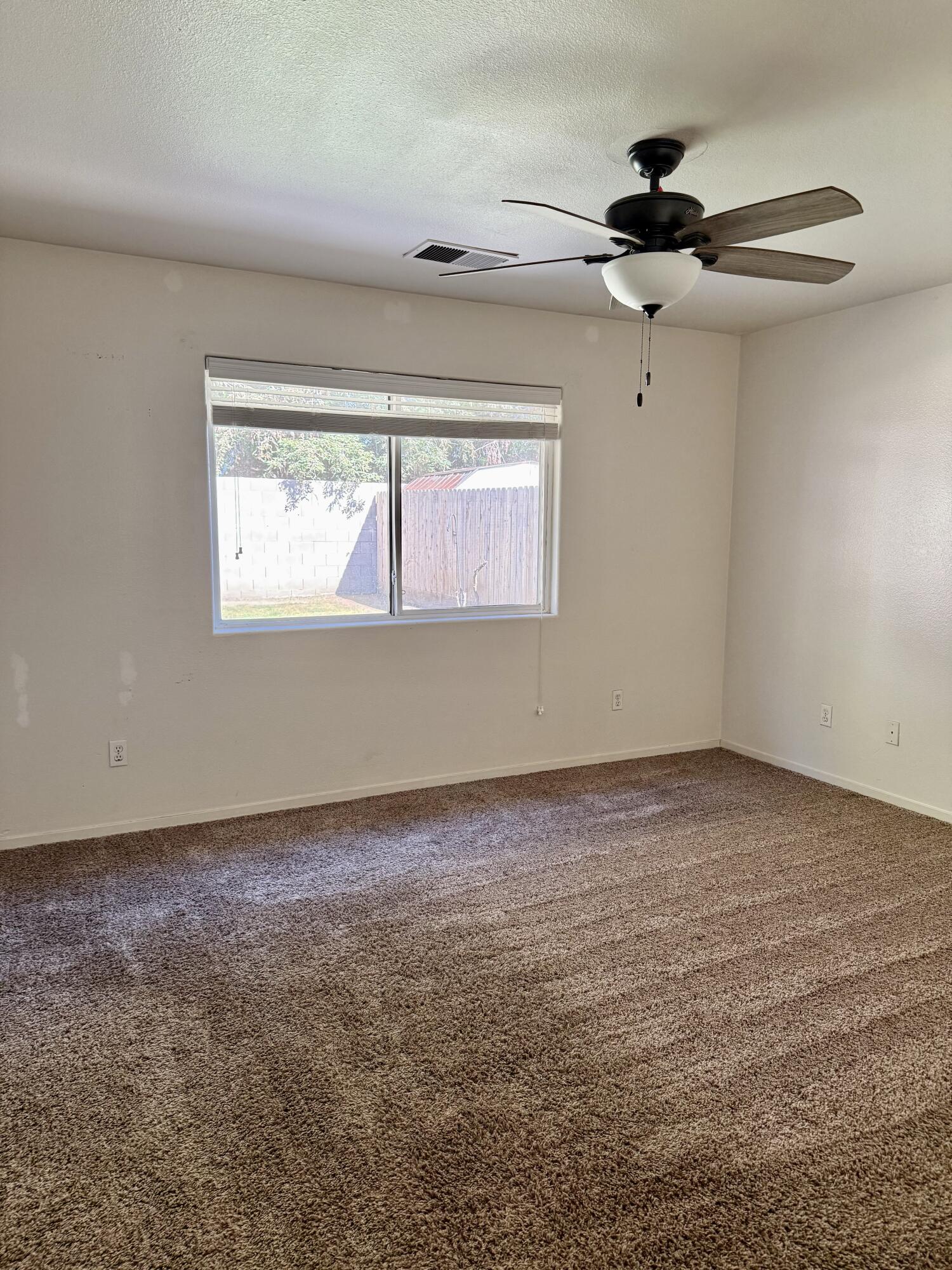 2144 S Virmargo St, Visalia, CA 93292