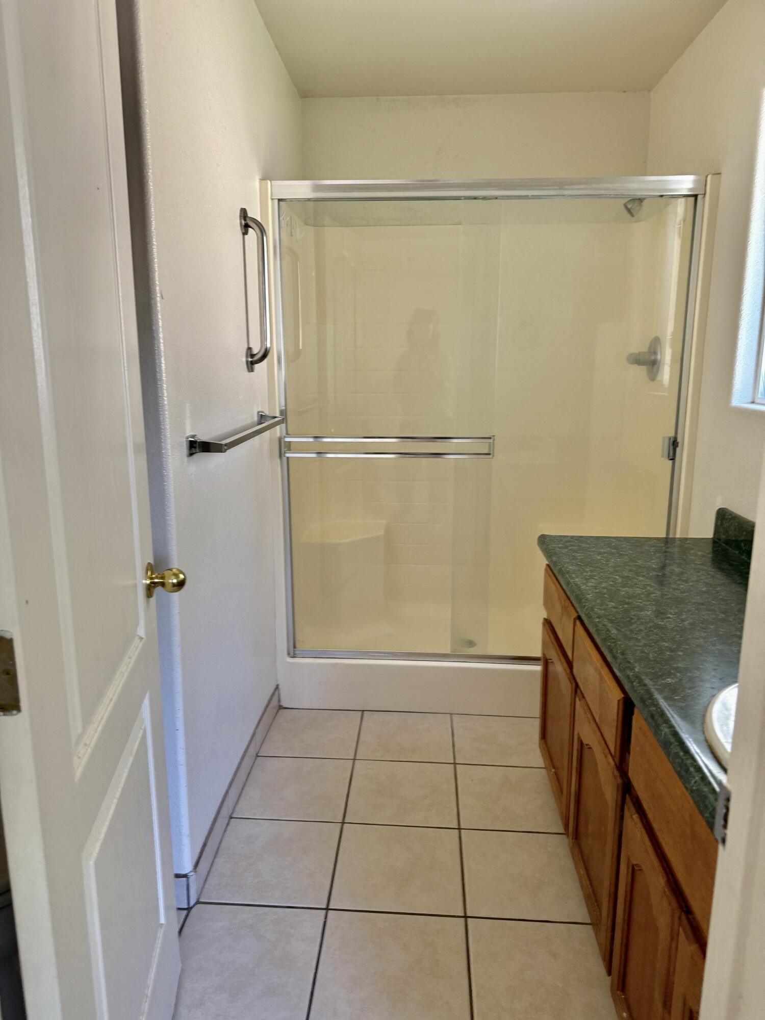 2144 S Virmargo St, Visalia, CA 93292