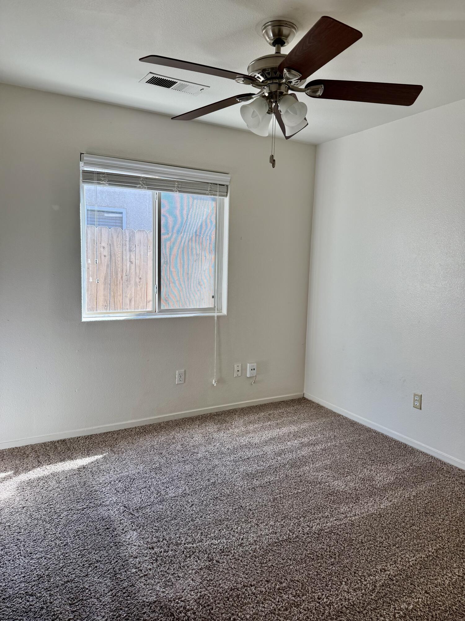 2144 S Virmargo St, Visalia, CA 93292