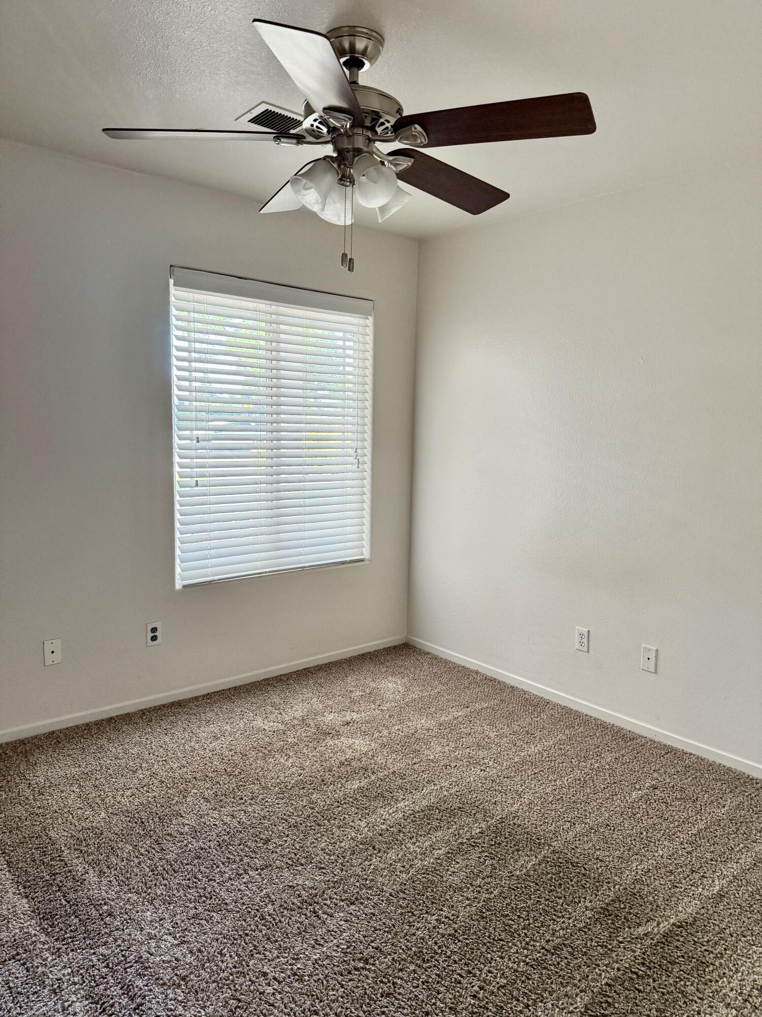 2144 S Virmargo St, Visalia, CA 93292