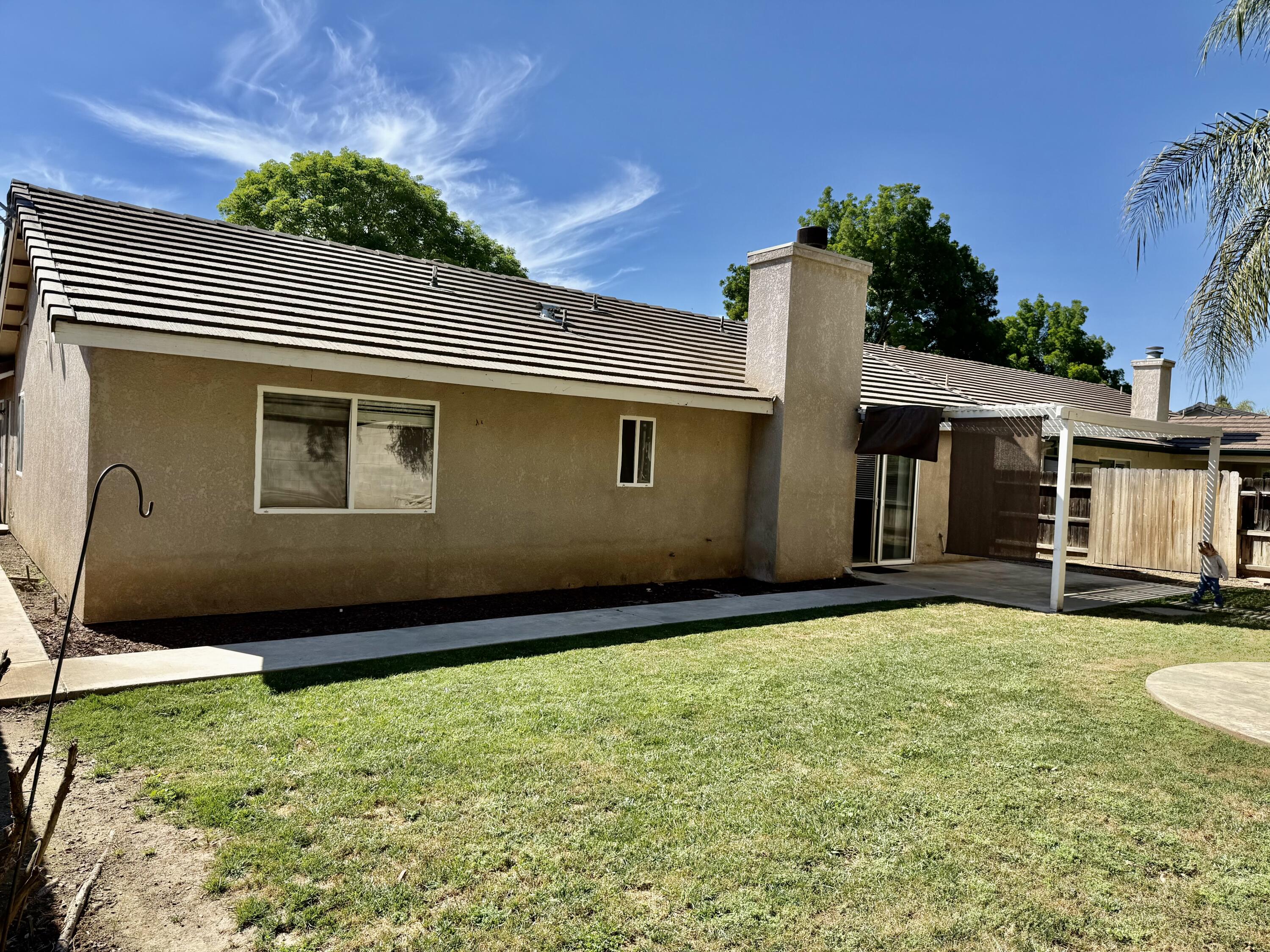 2144 S Virmargo St, Visalia, CA 93292