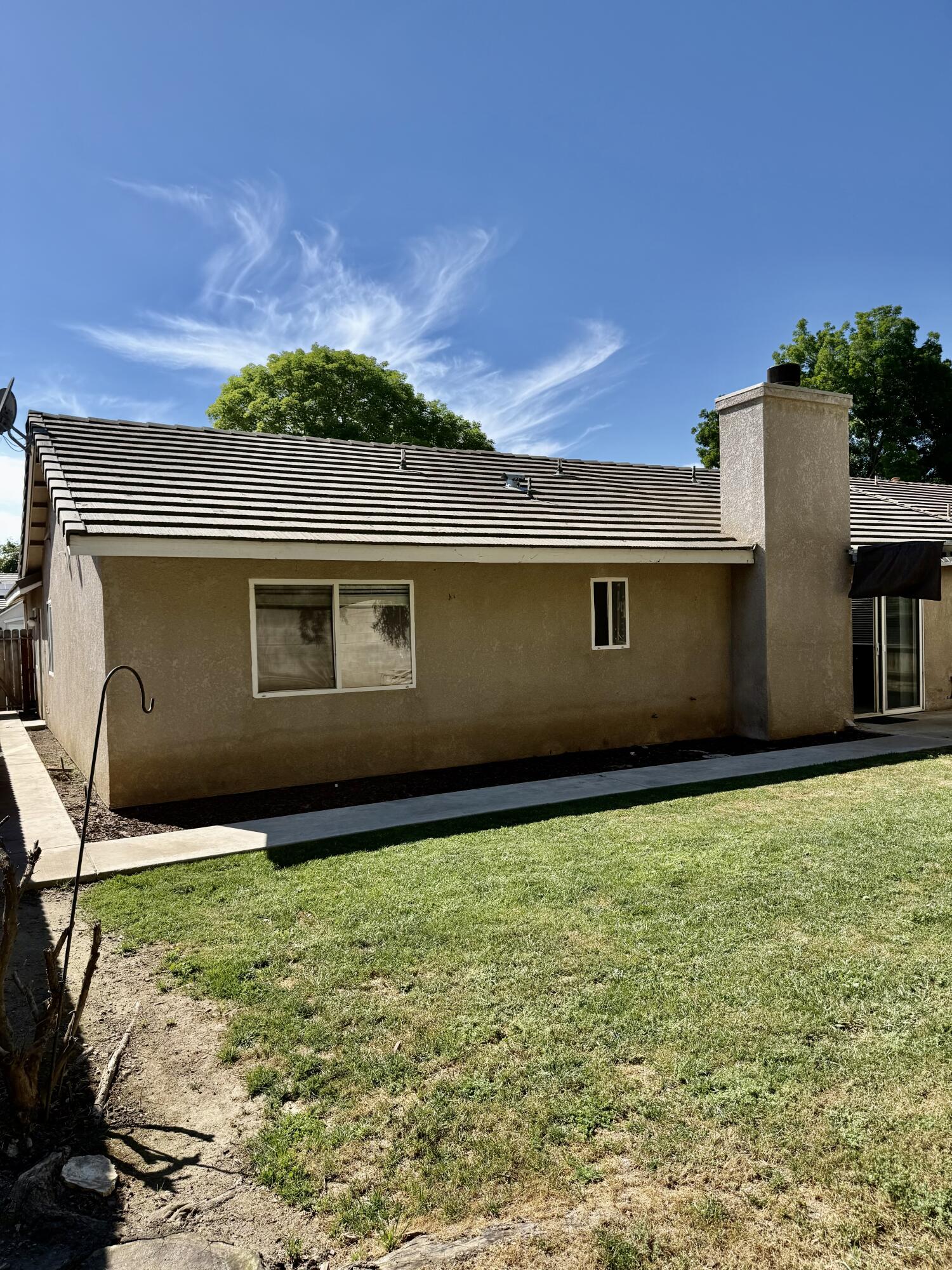 2144 S Virmargo St, Visalia, CA 93292