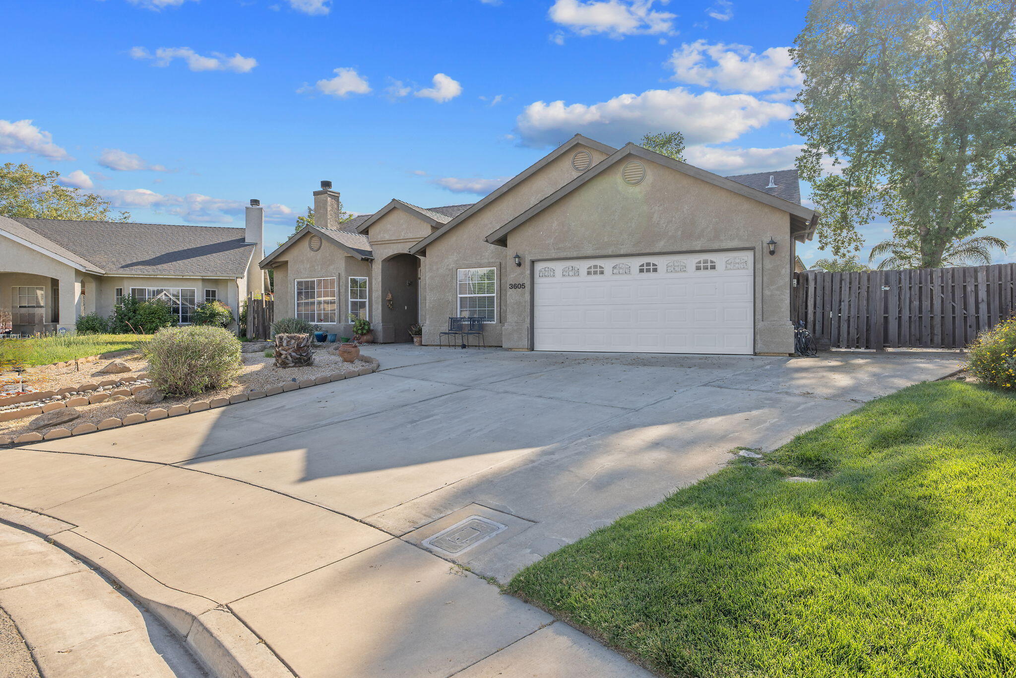 3605 E School Ct, Visalia, CA 93292
