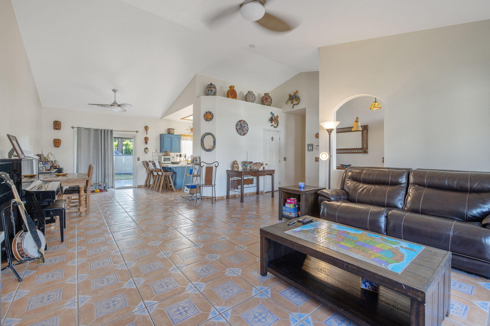 3605 E School Ct, Visalia, CA 93292