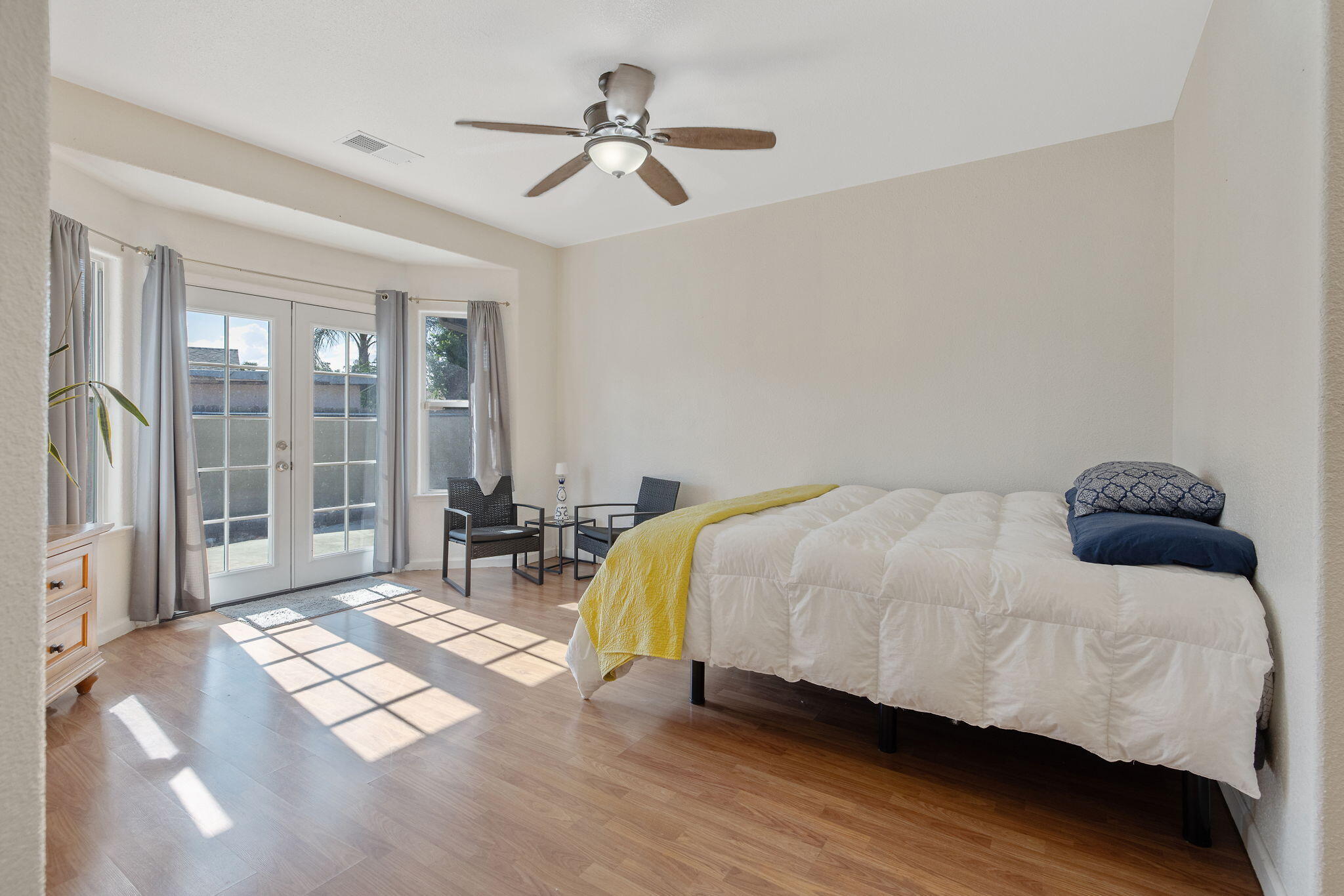 3605 E School Ct, Visalia, CA 93292