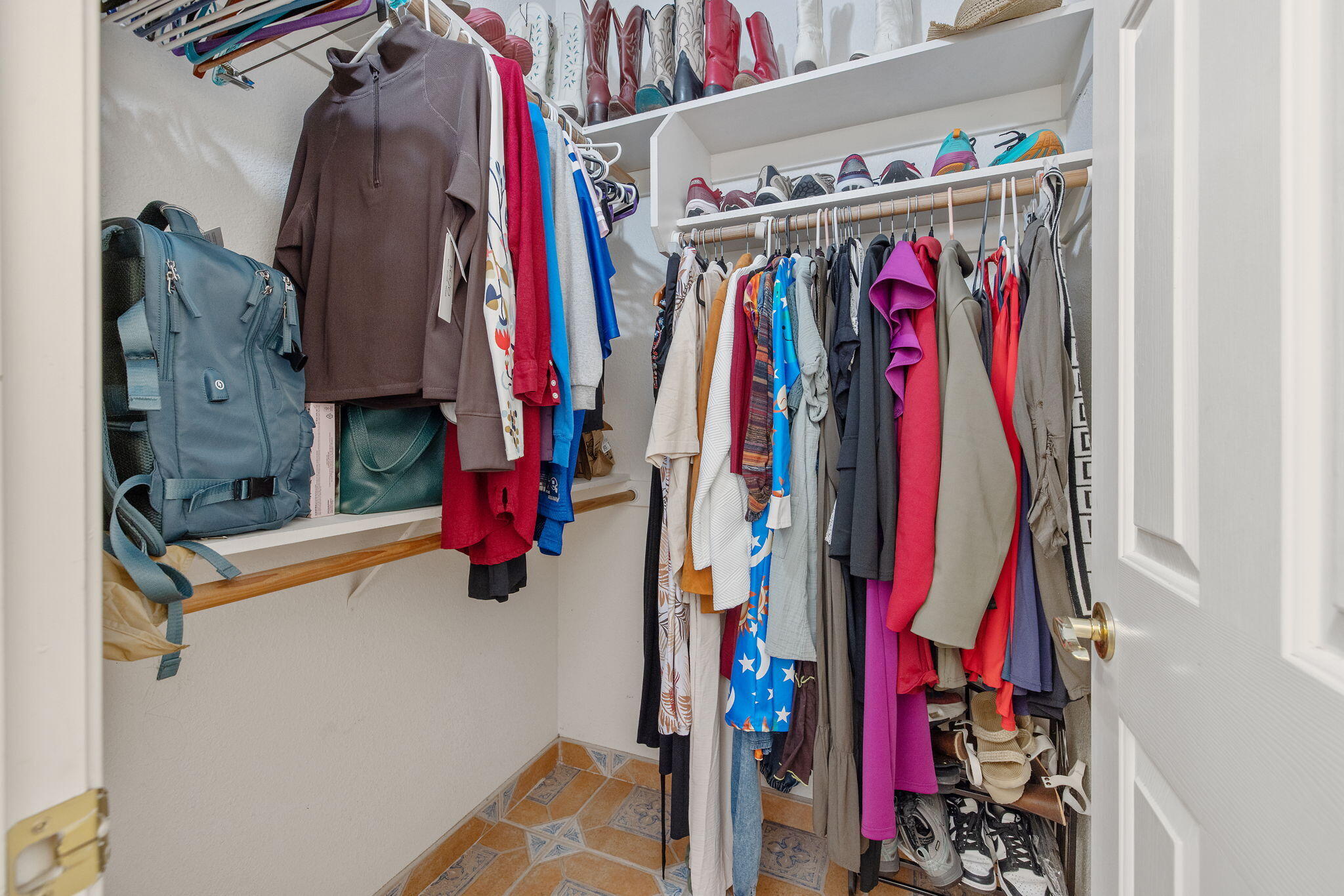 3605 E School Ct, Visalia, CA 93292