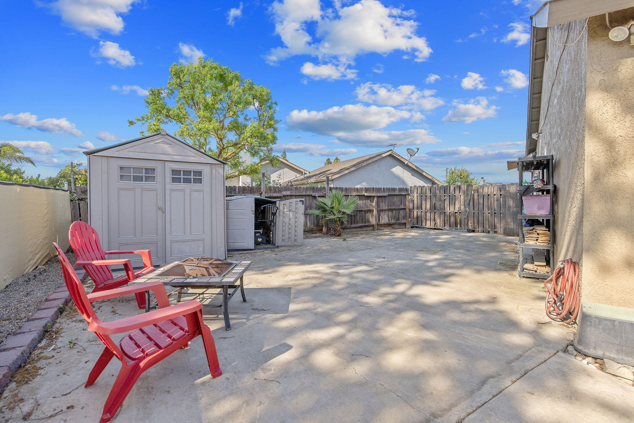 3605 E School Ct, Visalia, CA 93292
