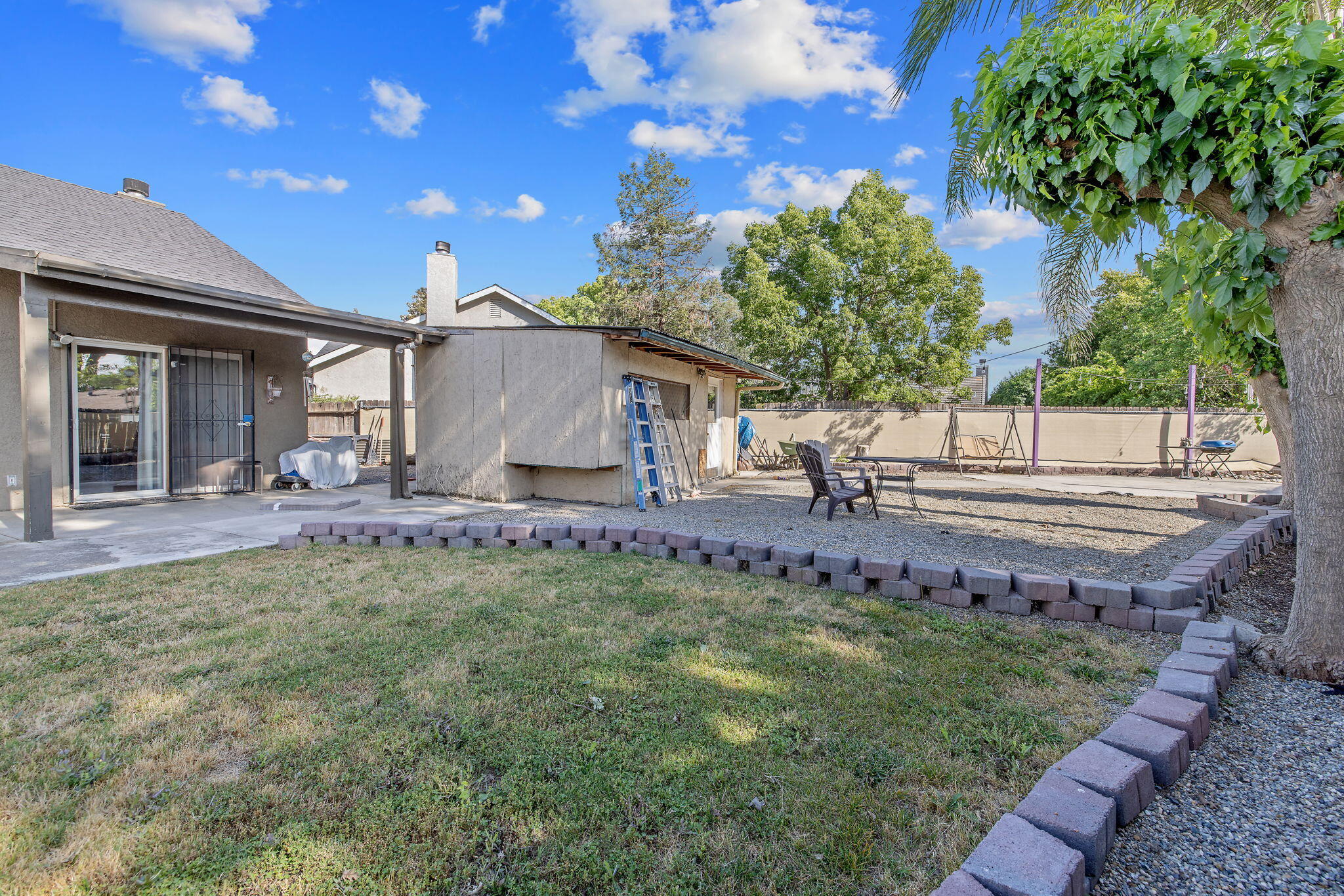 3605 E School Ct, Visalia, CA 93292