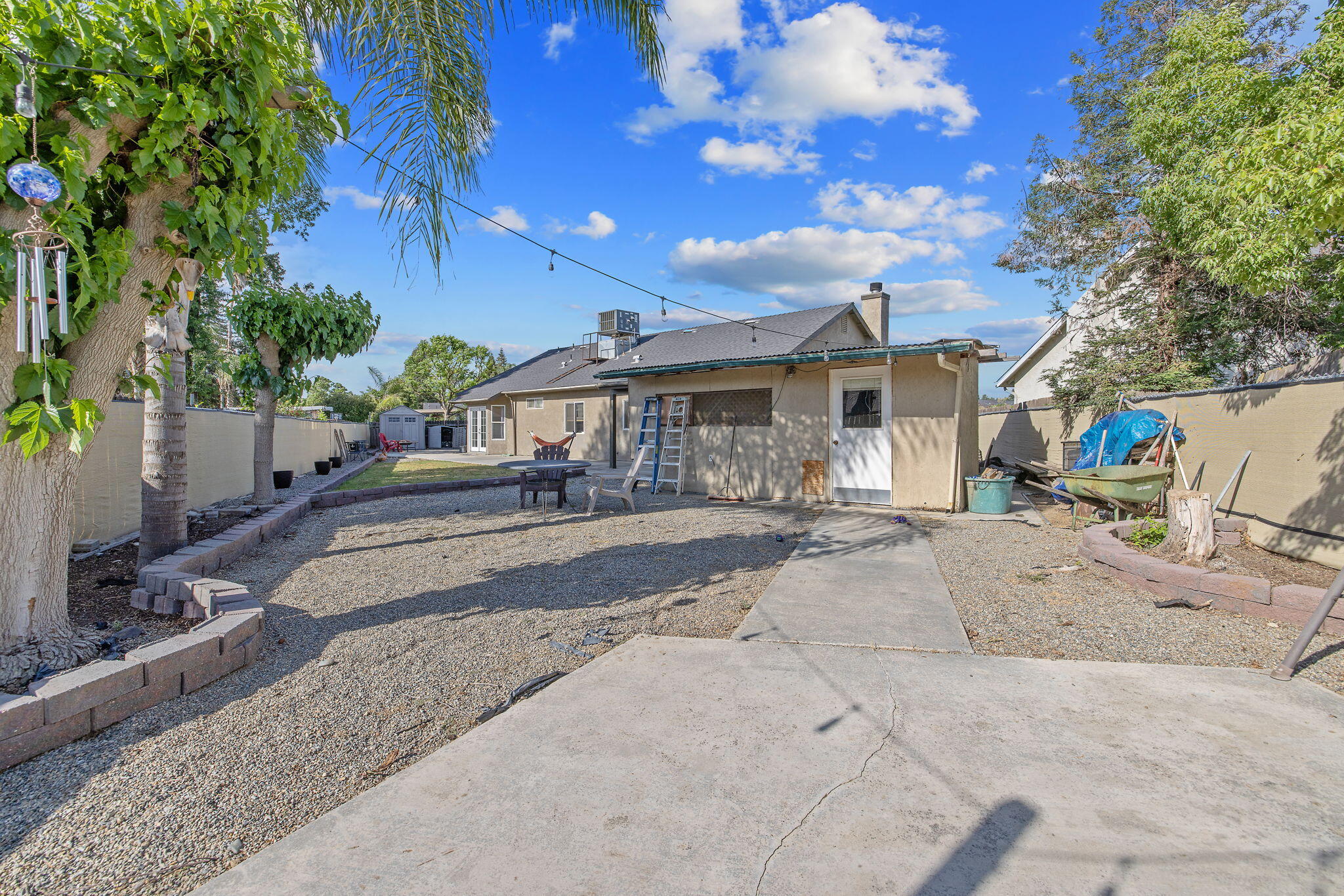 3605 E School Ct, Visalia, CA 93292