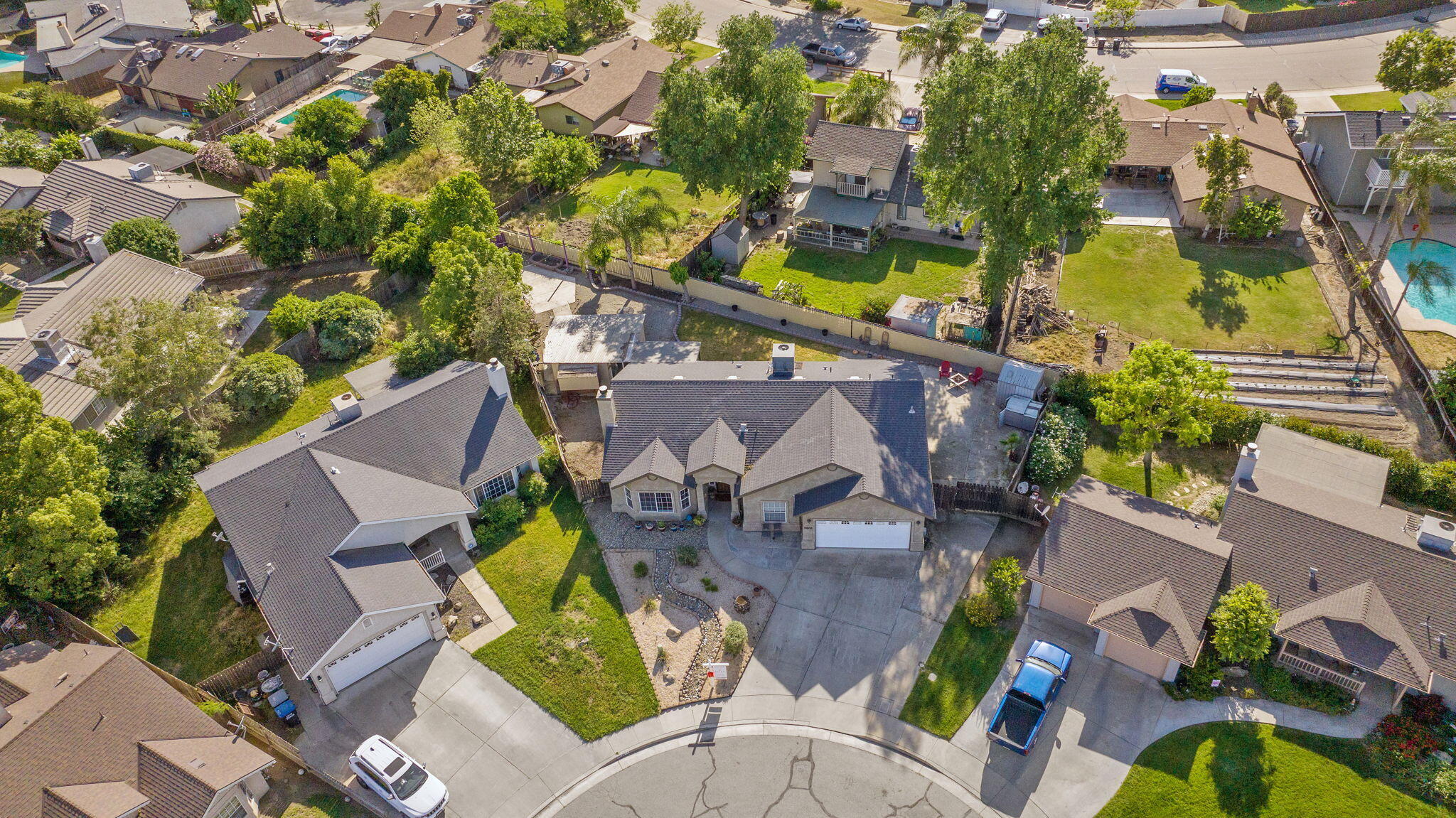 3605 E School Ct, Visalia, CA 93292