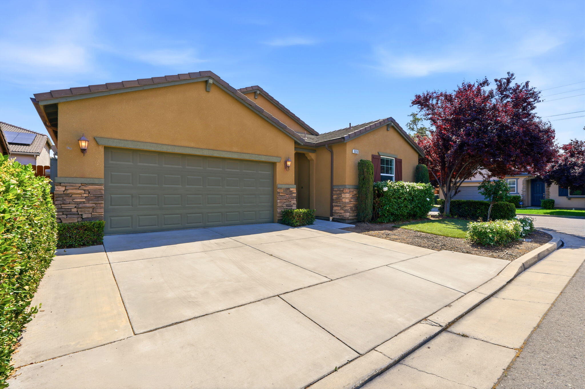 3026 Winslow St, Visalia, CA 93291