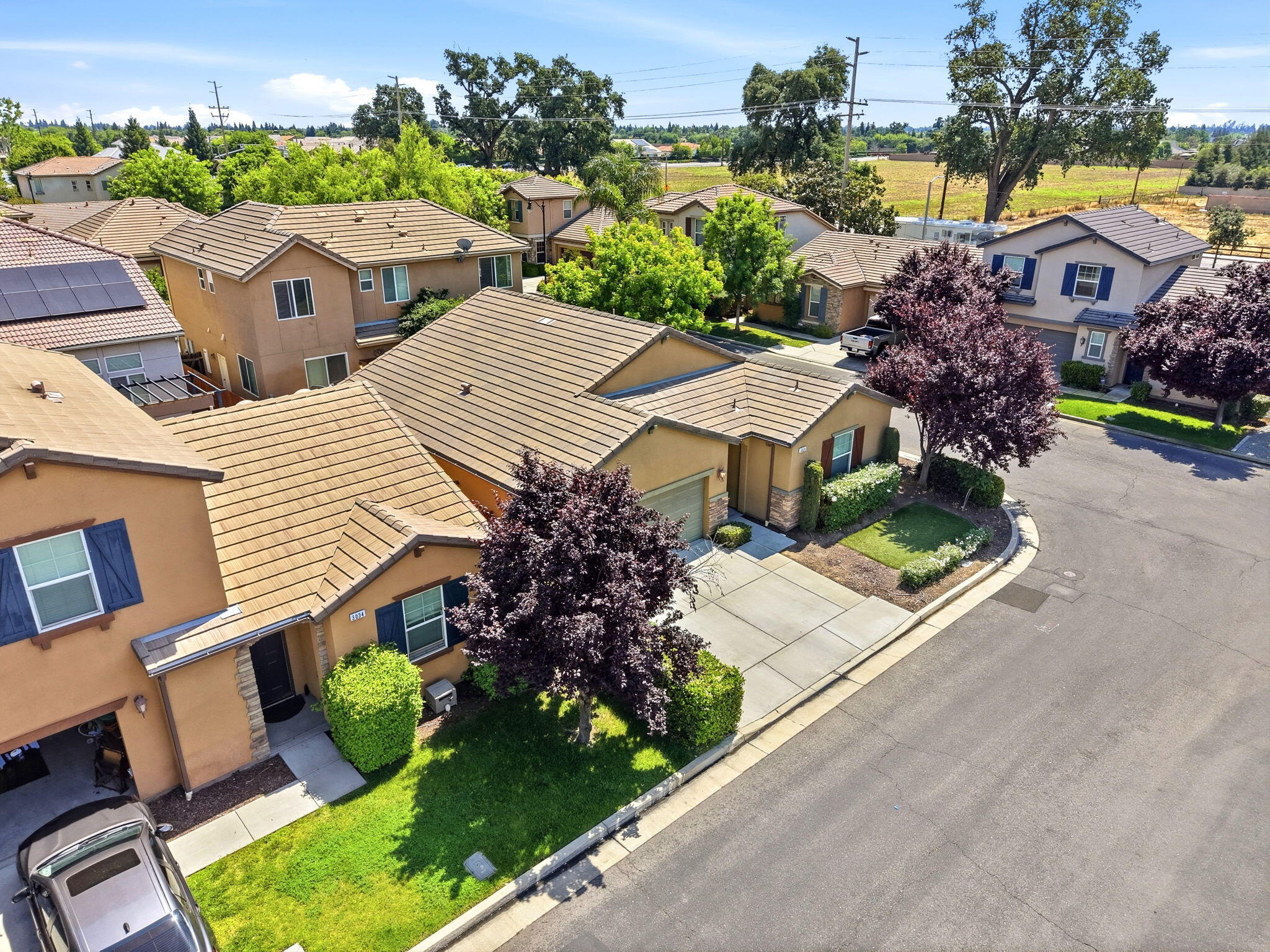 3026 Winslow St, Visalia, CA 93291