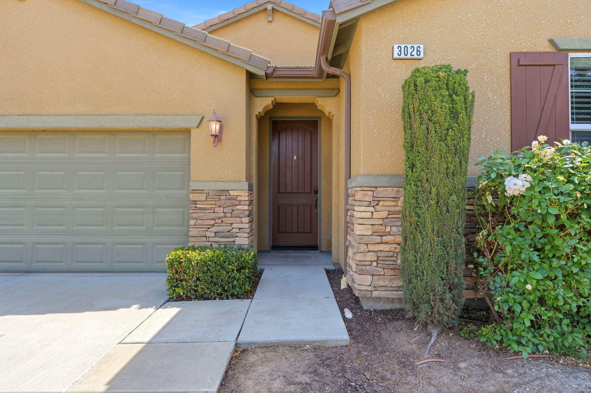 3026 Winslow St, Visalia, CA 93291