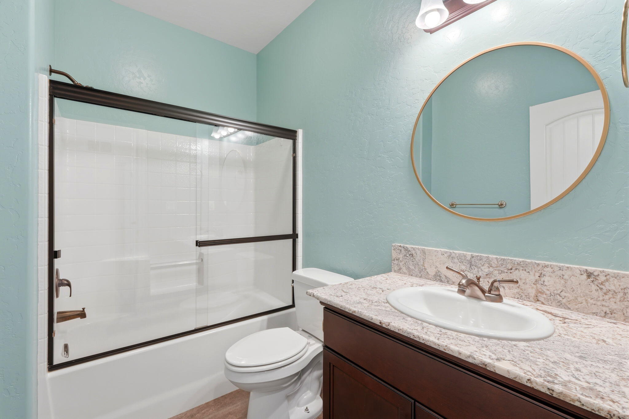 3026 Winslow St, Visalia, CA 93291