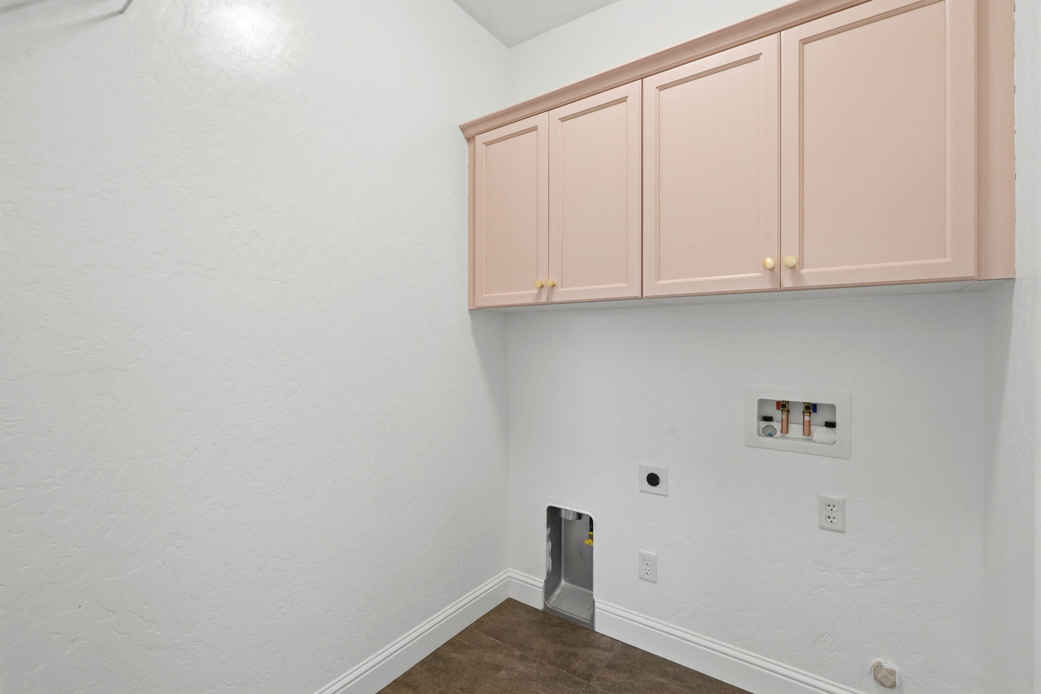 3026 Winslow St, Visalia, CA 93291