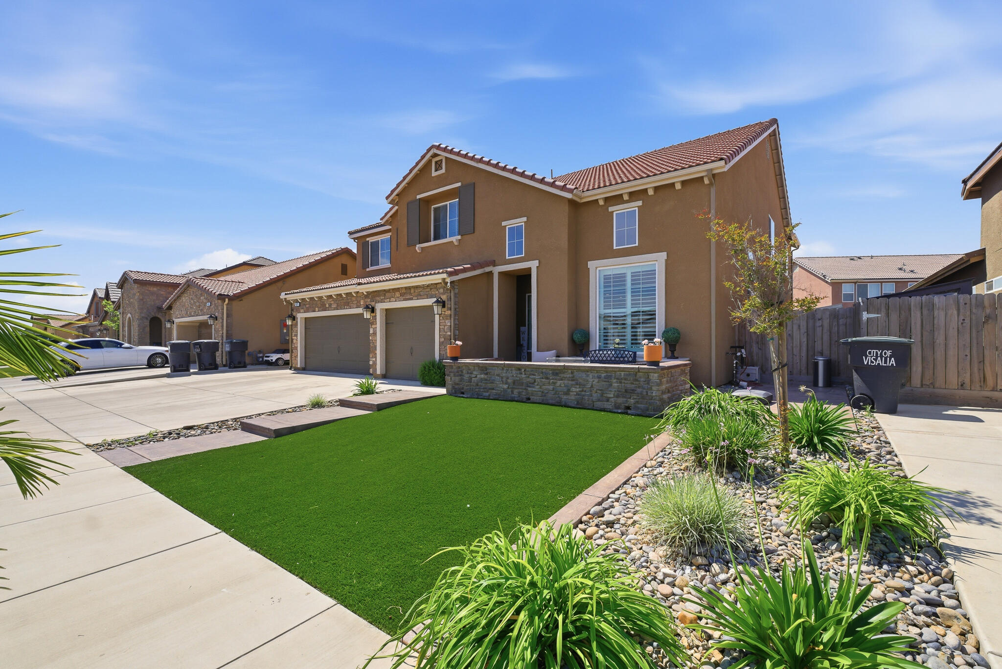 1621 W Sedona Ave, Visalia, CA 93291