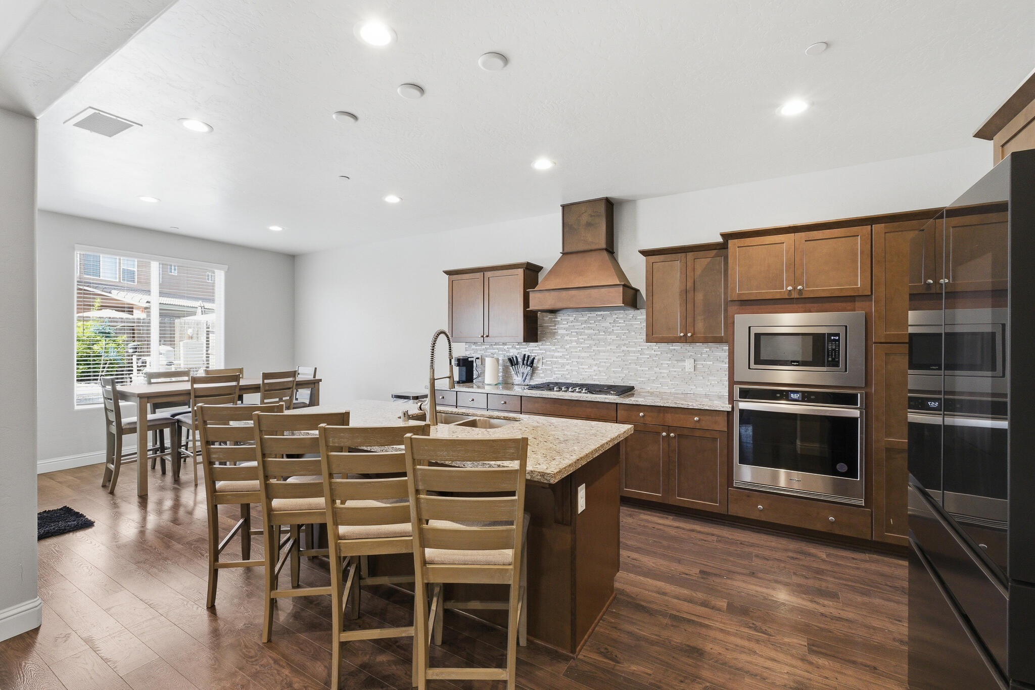 1621 W Sedona Ave, Visalia, CA 93291