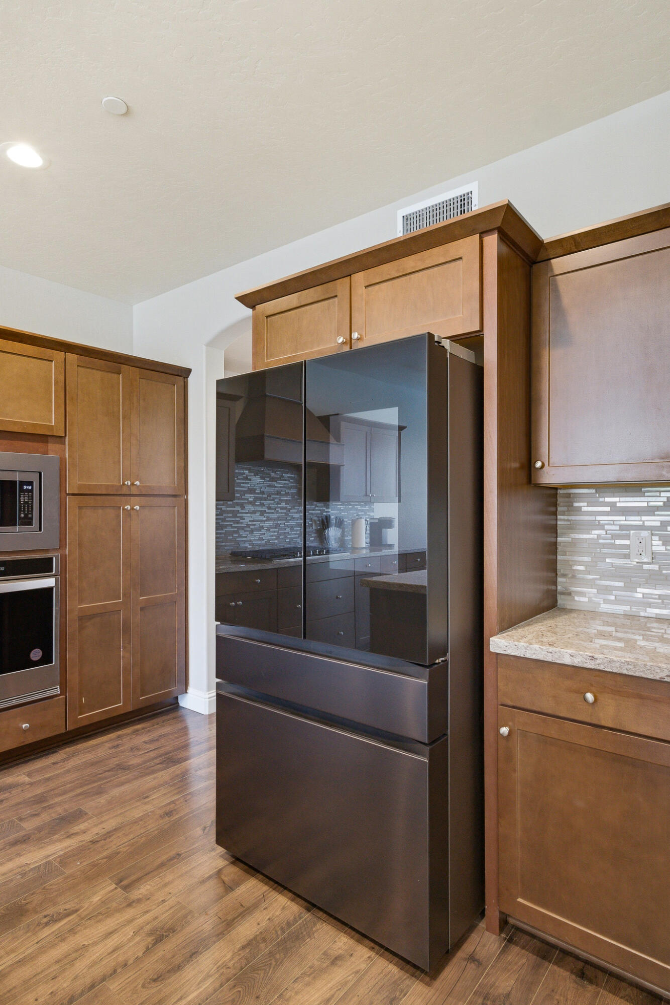 1621 W Sedona Ave, Visalia, CA 93291