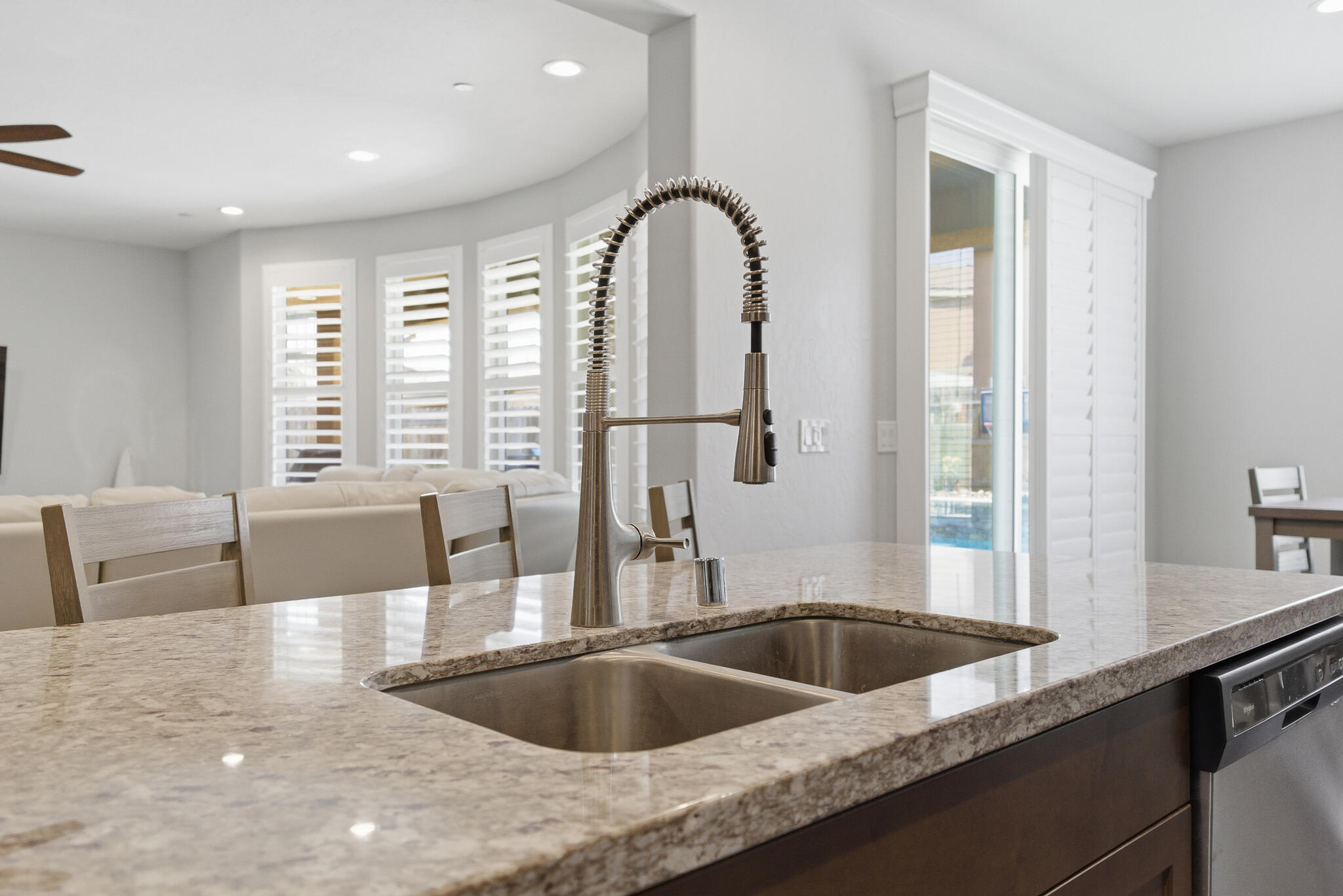 1621 W Sedona Ave, Visalia, CA 93291