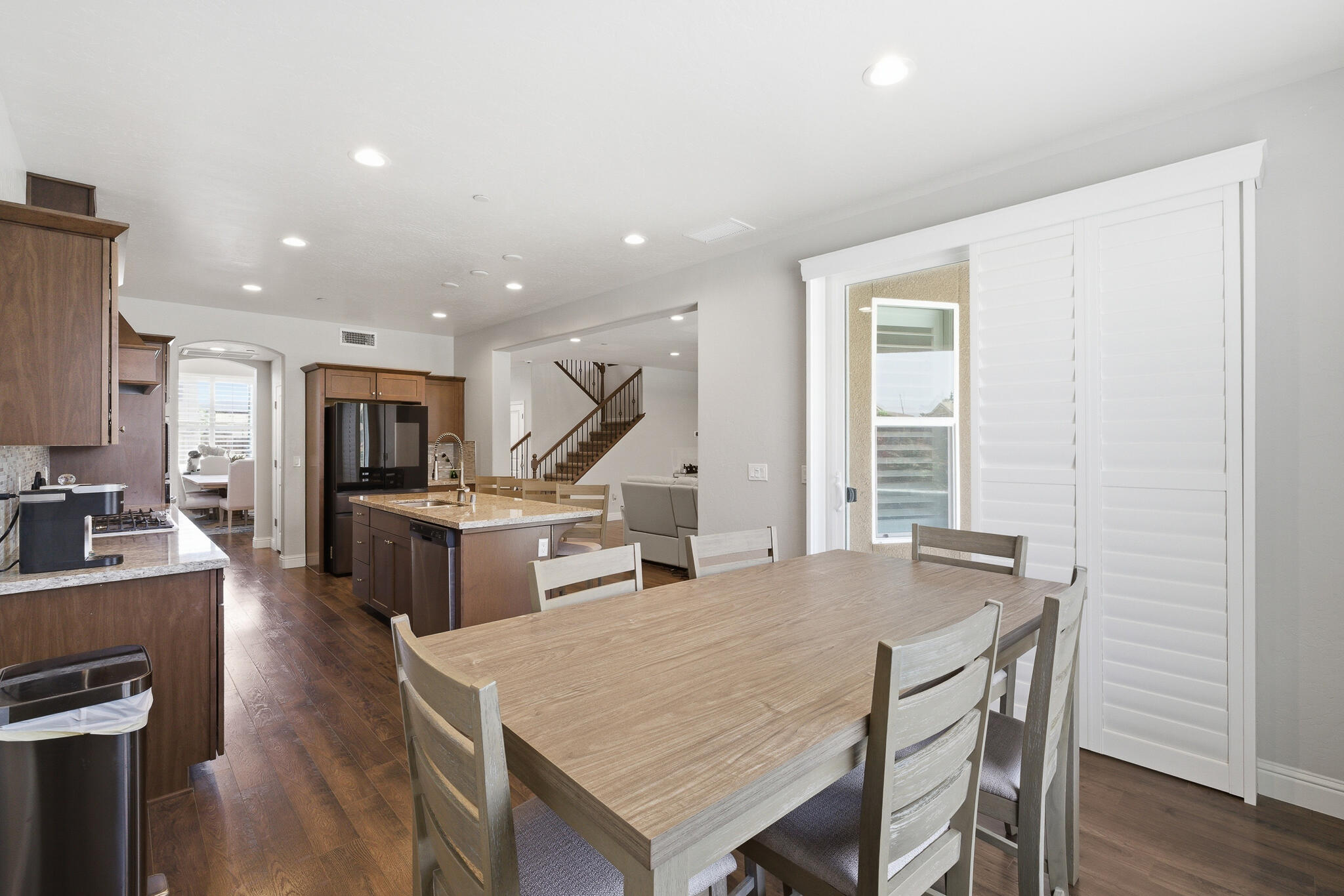 1621 W Sedona Ave, Visalia, CA 93291