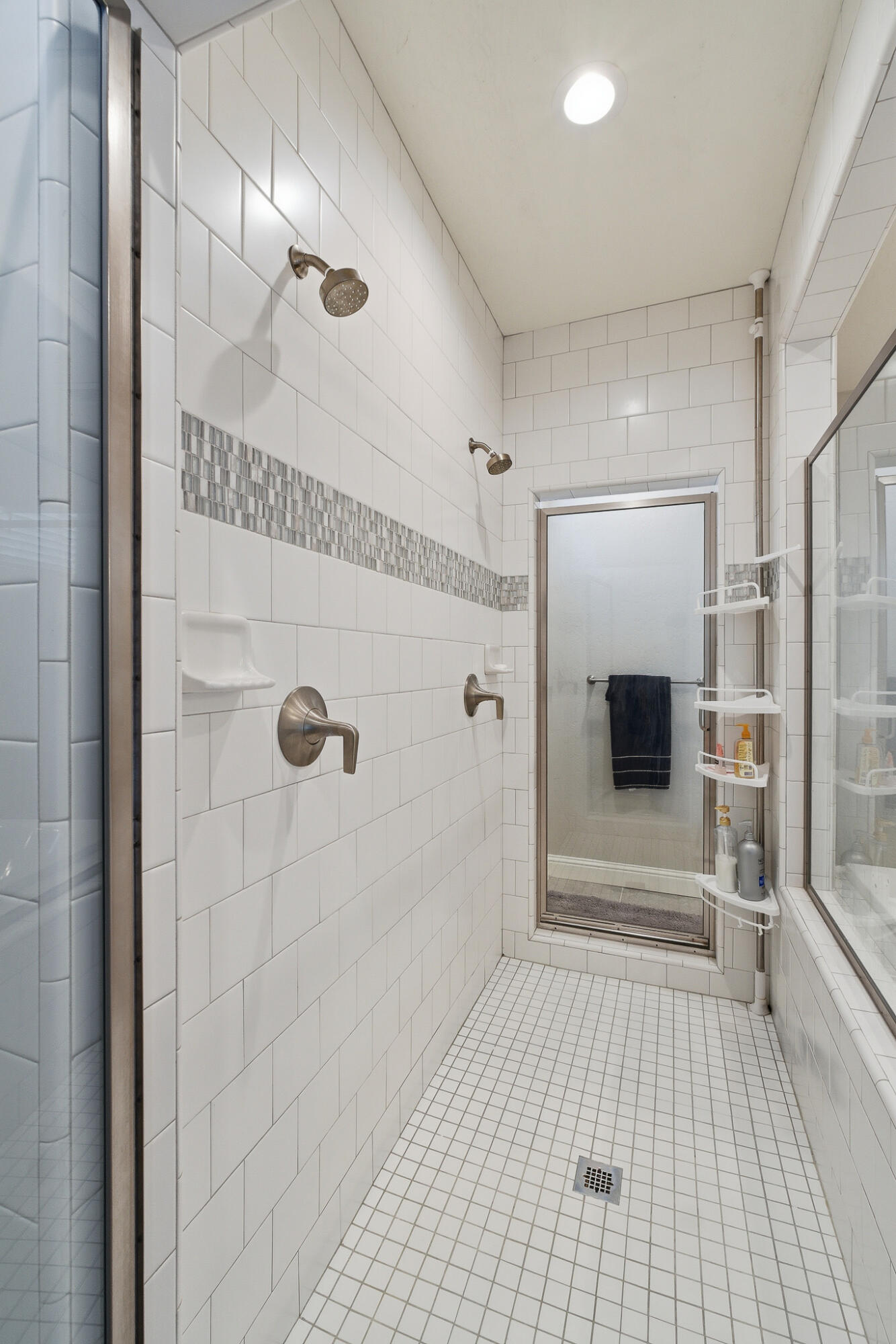 1621 W Sedona Ave, Visalia, CA 93291