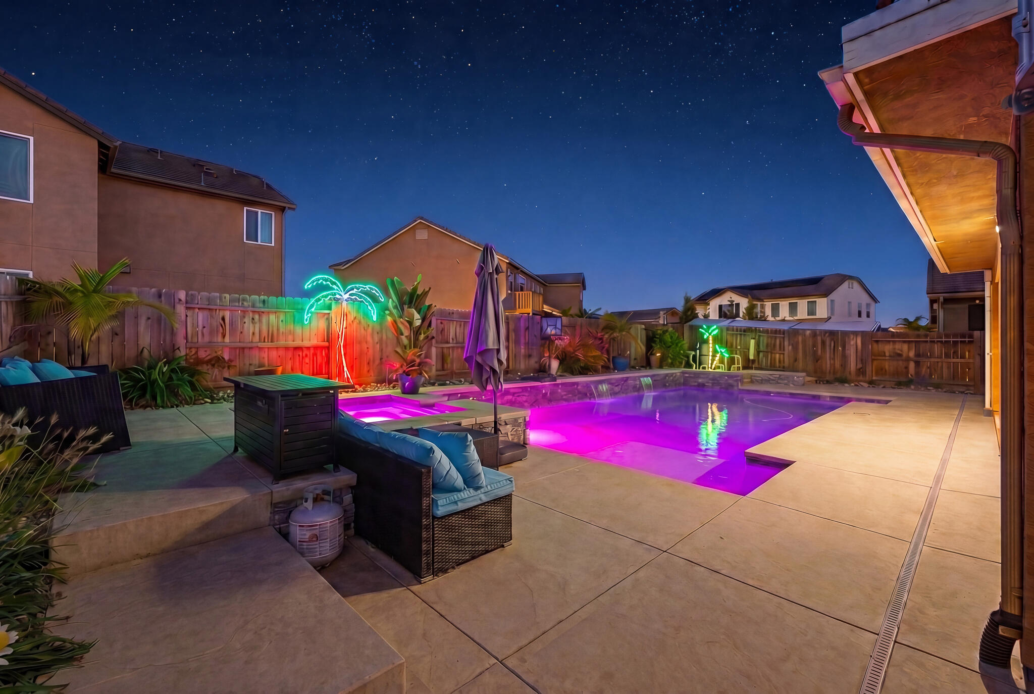 1621 W Sedona Ave, Visalia, CA 93291