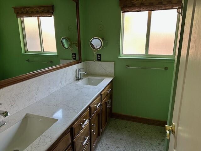 315 S Citrus Ct, Visalia, CA 93292