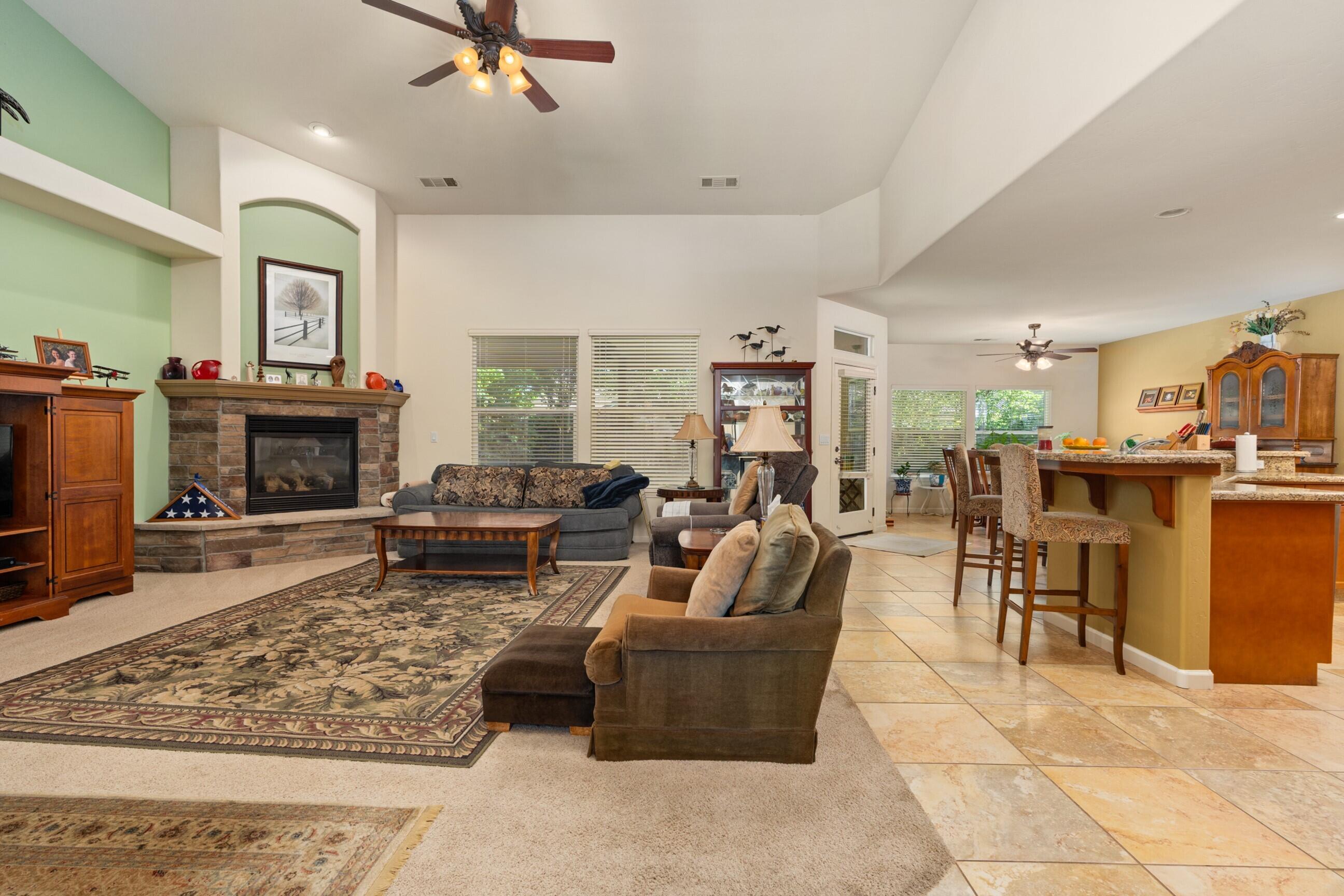 1985 Harvard Ave, Tulare, CA 93274