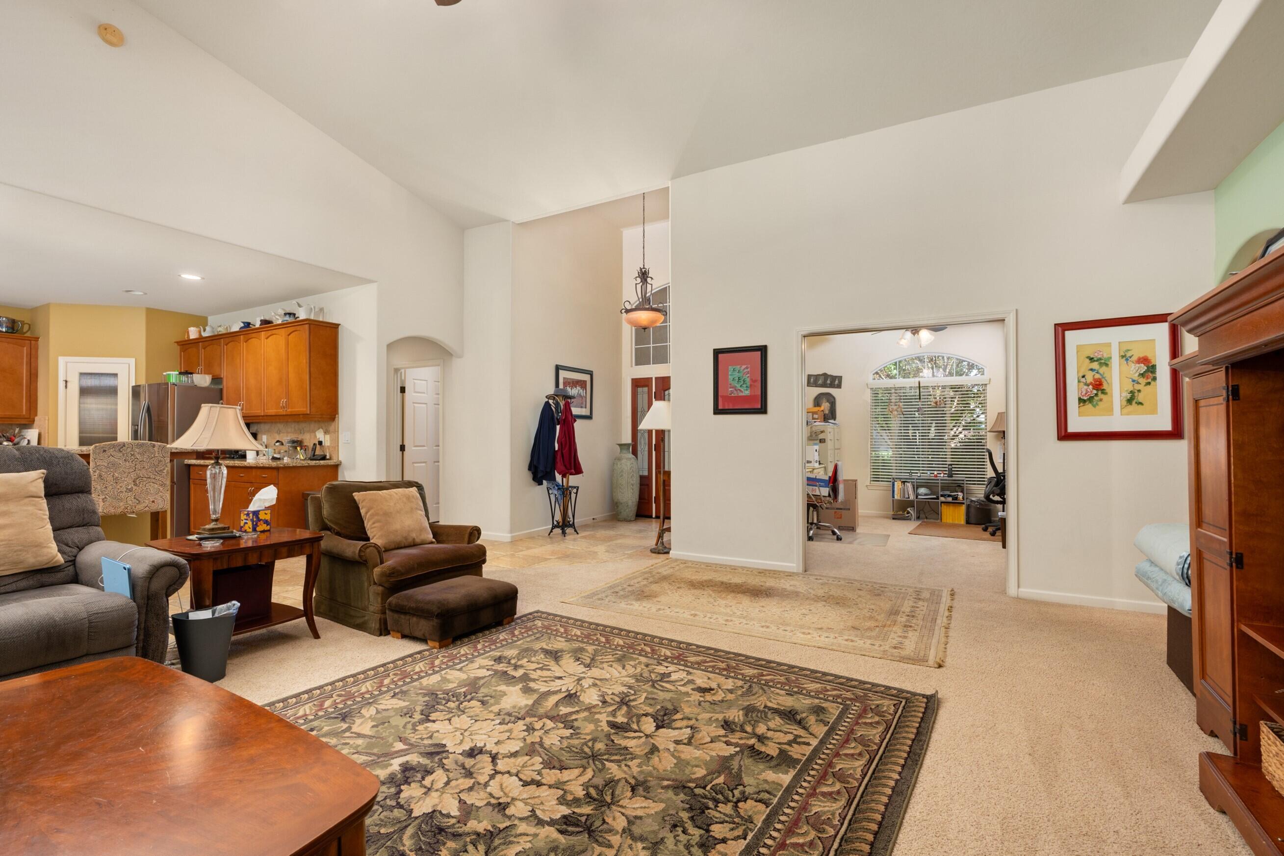 1985 Harvard Ave, Tulare, CA 93274