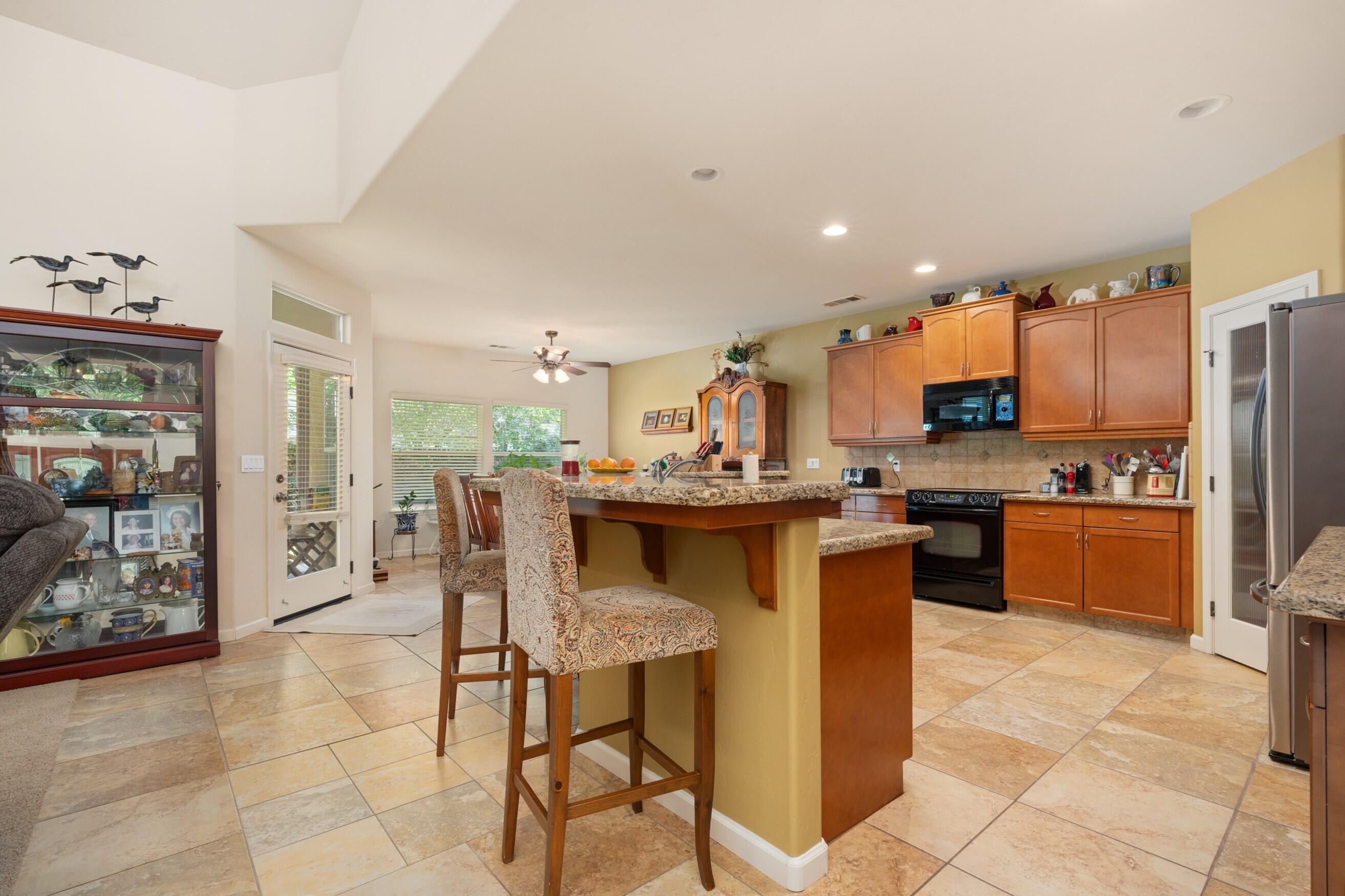 1985 Harvard Ave, Tulare, CA 93274