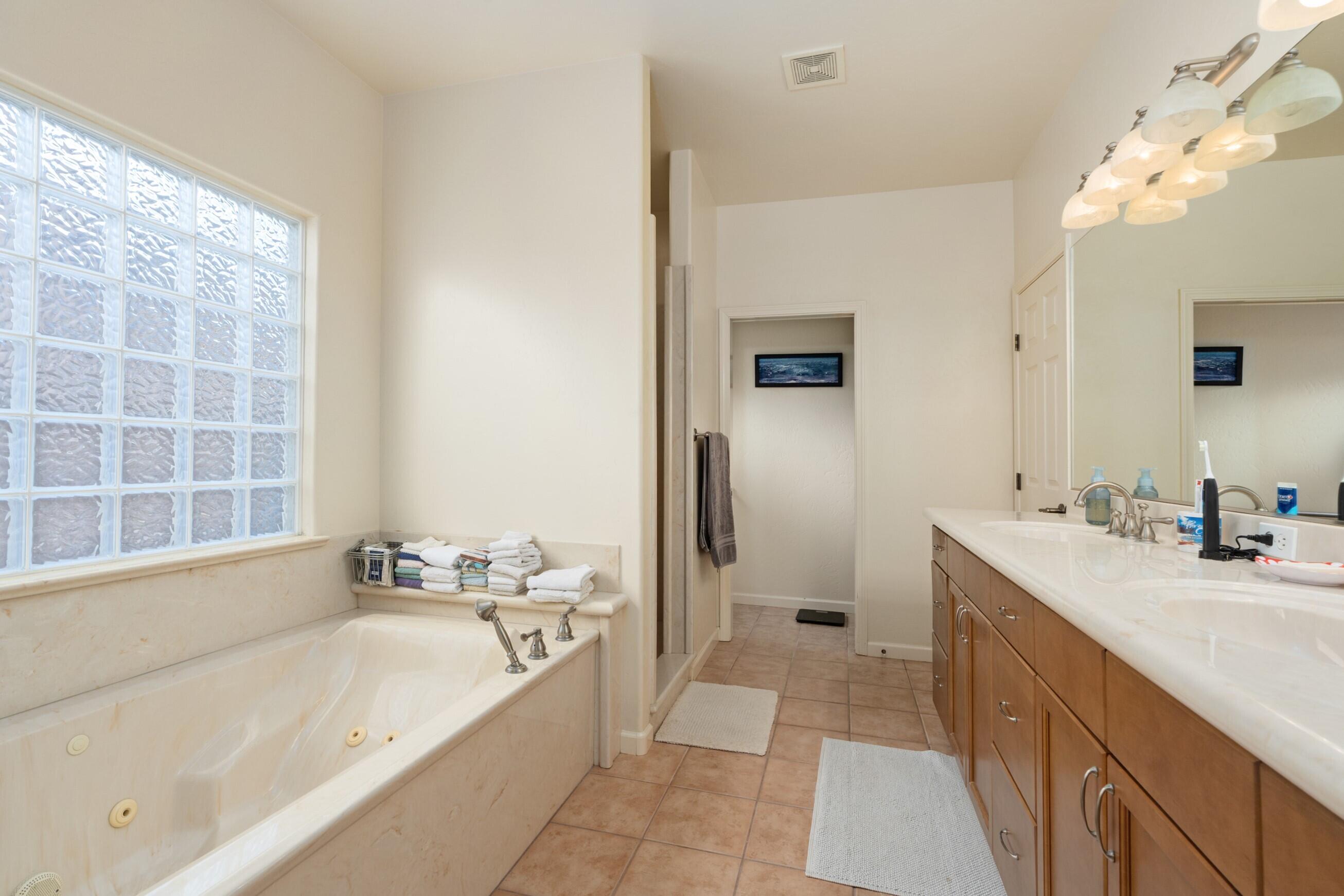 1985 Harvard Ave, Tulare, CA 93274