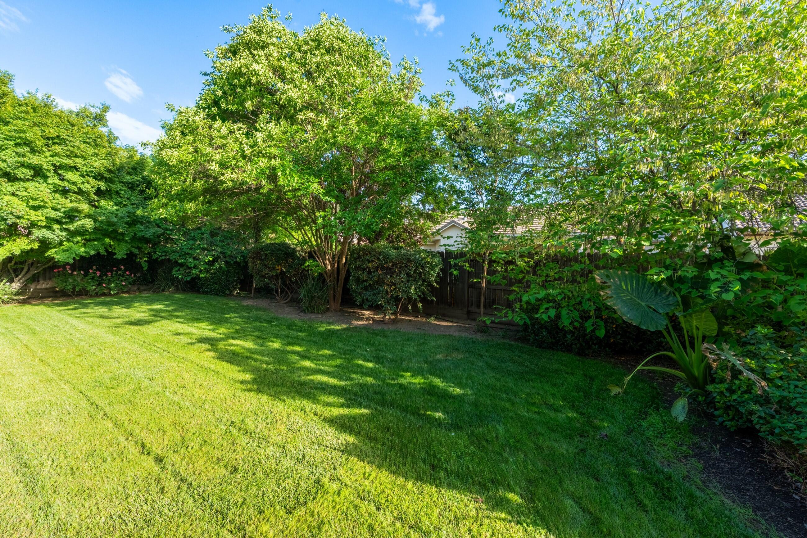 1985 Harvard Ave, Tulare, CA 93274