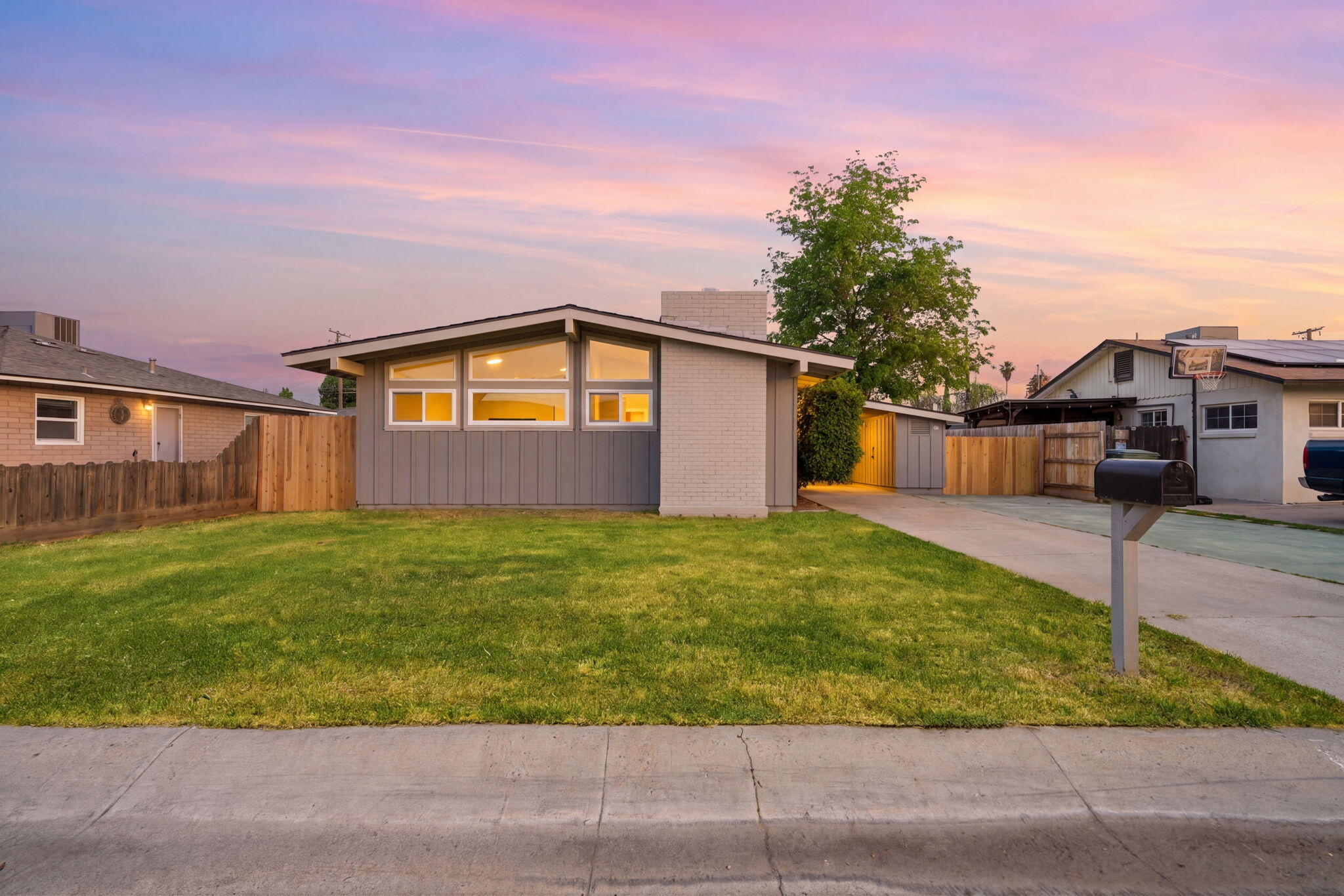 1807 S Bardo St, Visalia, CA 93277