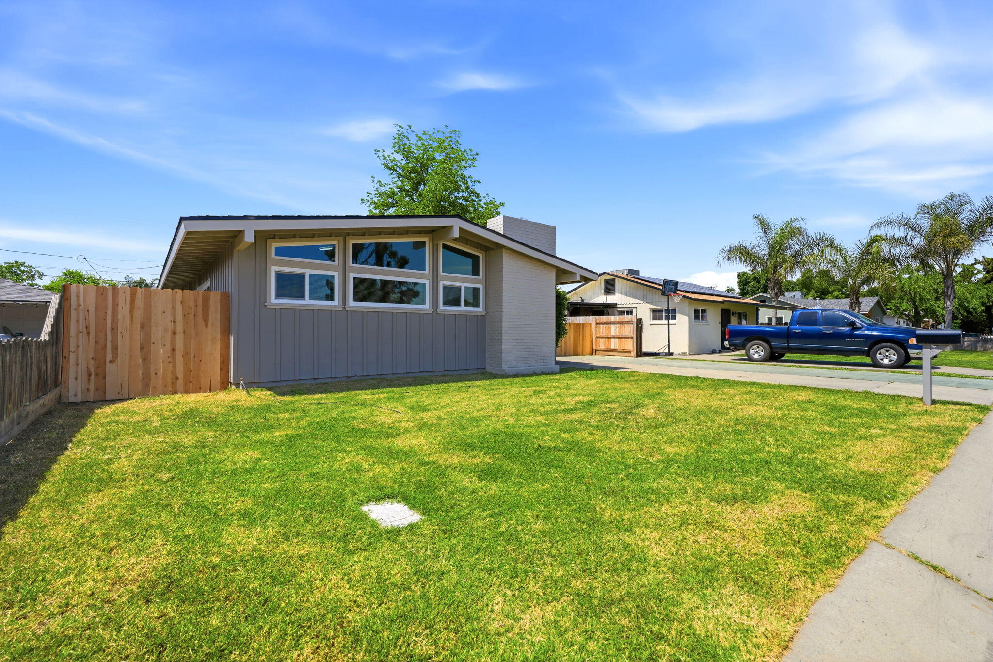 1807 S Bardo St, Visalia, CA 93277