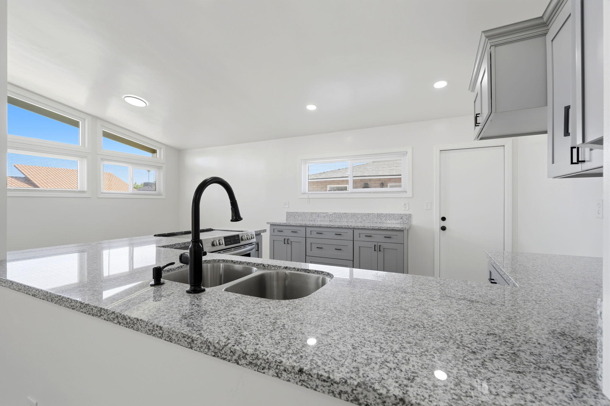 1807 S Bardo St, Visalia, CA 93277