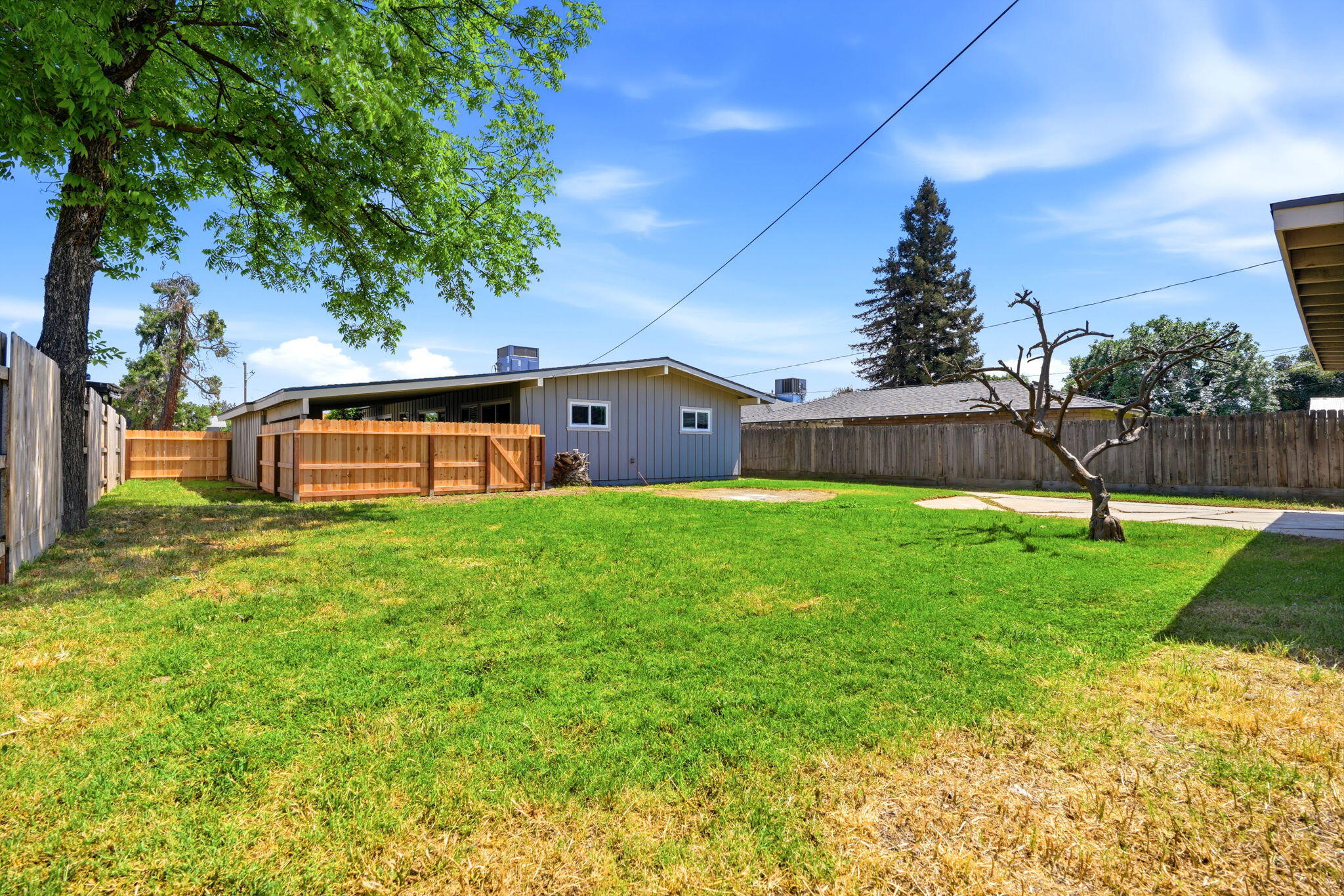 1807 S Bardo St, Visalia, CA 93277